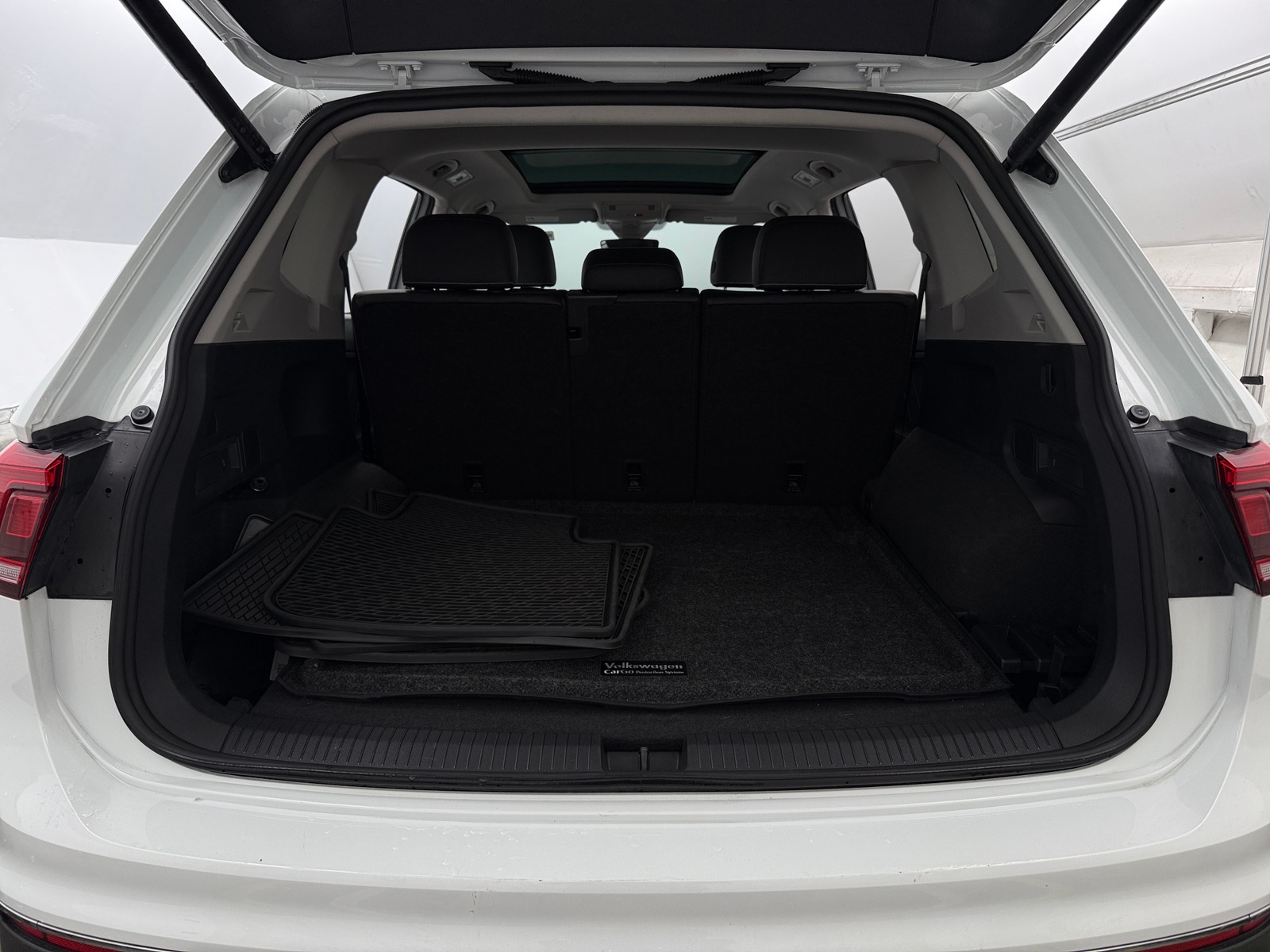 Thumbnail: 2024 Volkswagen Tiguan - 6