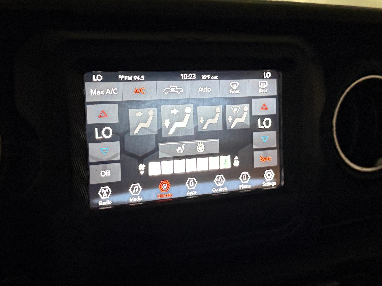 Thumbnail: 2020 Jeep Gladiator - 3
