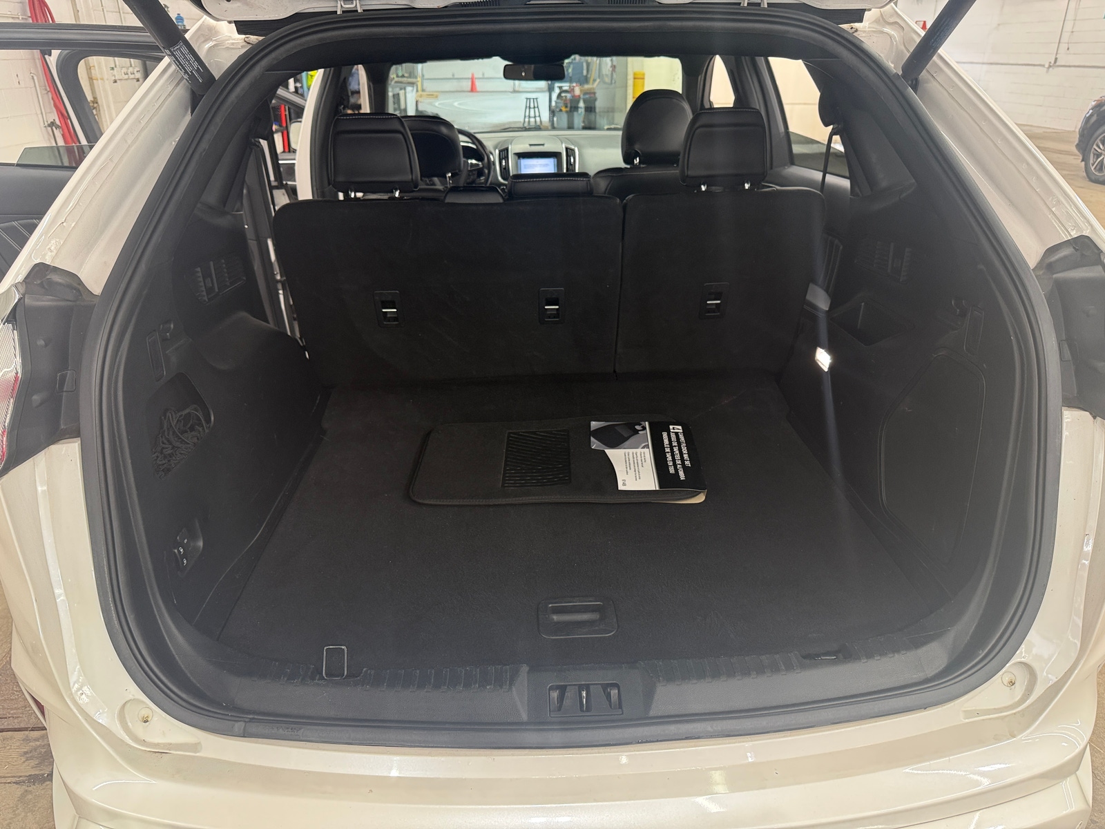 Thumbnail: 2019 Ford Edge - 6