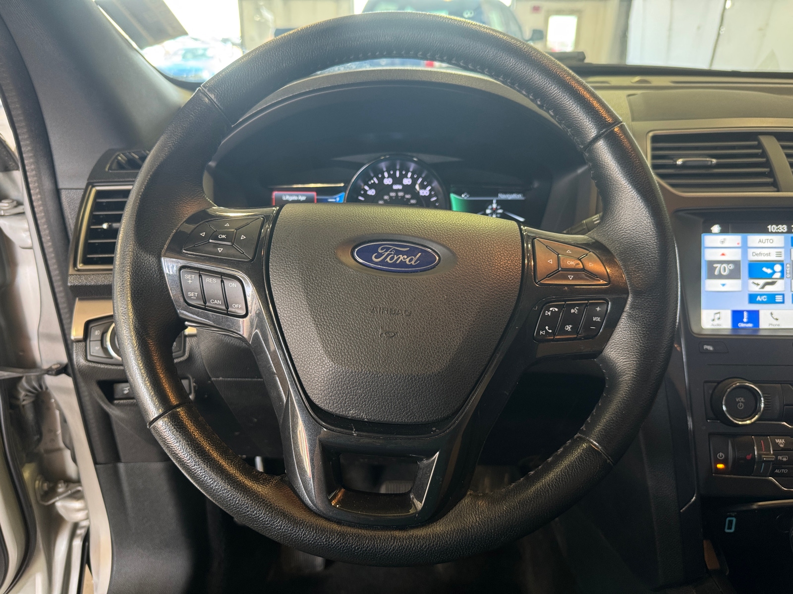 Thumbnail: 2019 Ford Explorer - 4