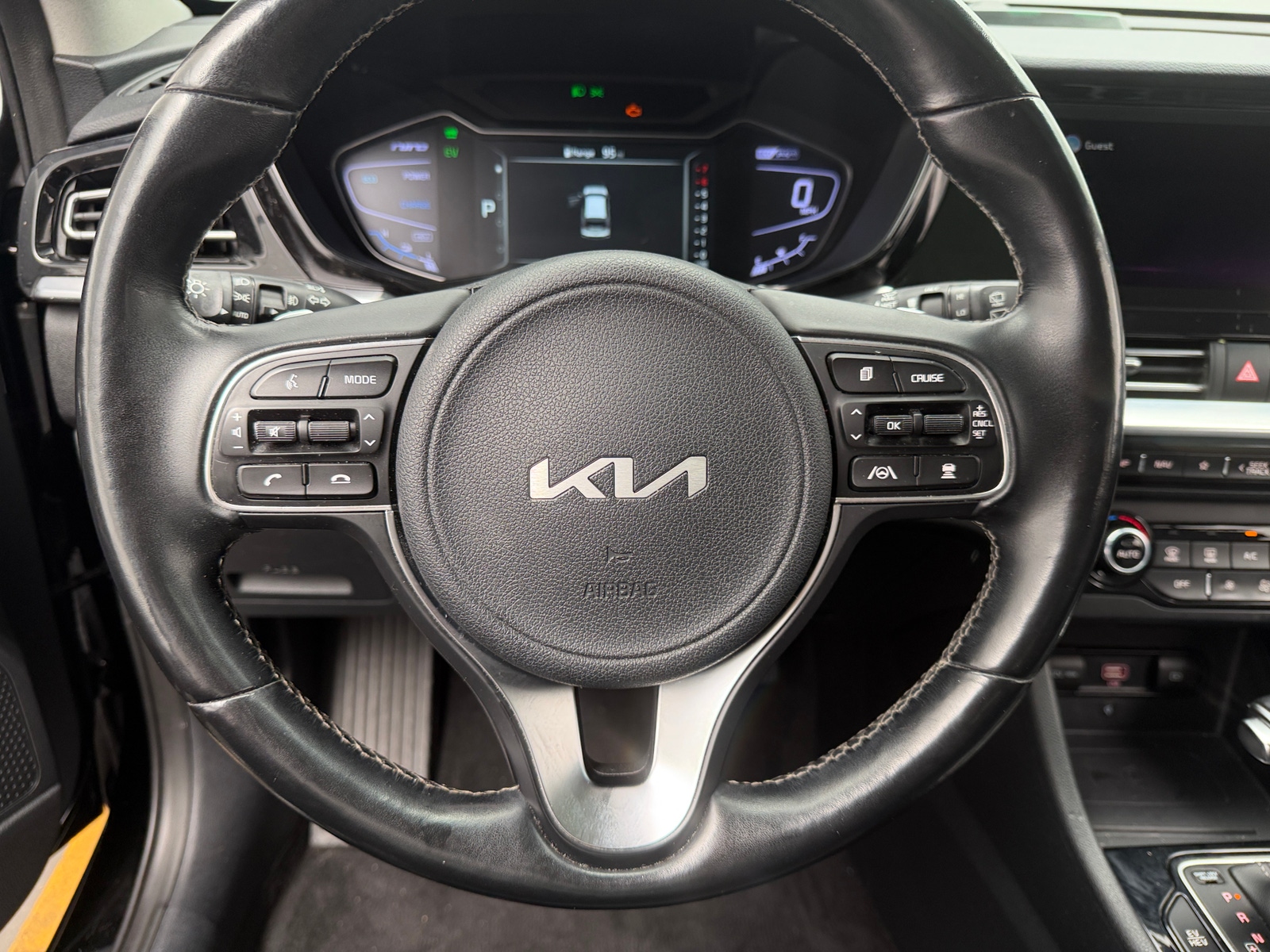 Thumbnail: 2022 Kia Niro - 4