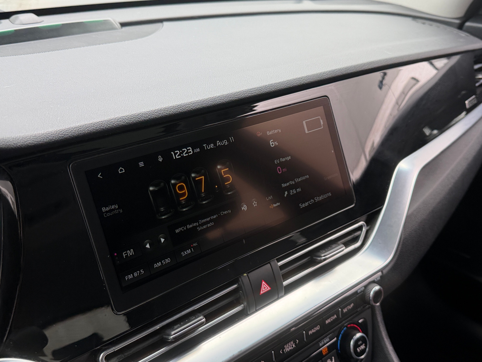 Thumbnail: 2022 Kia Niro - 3