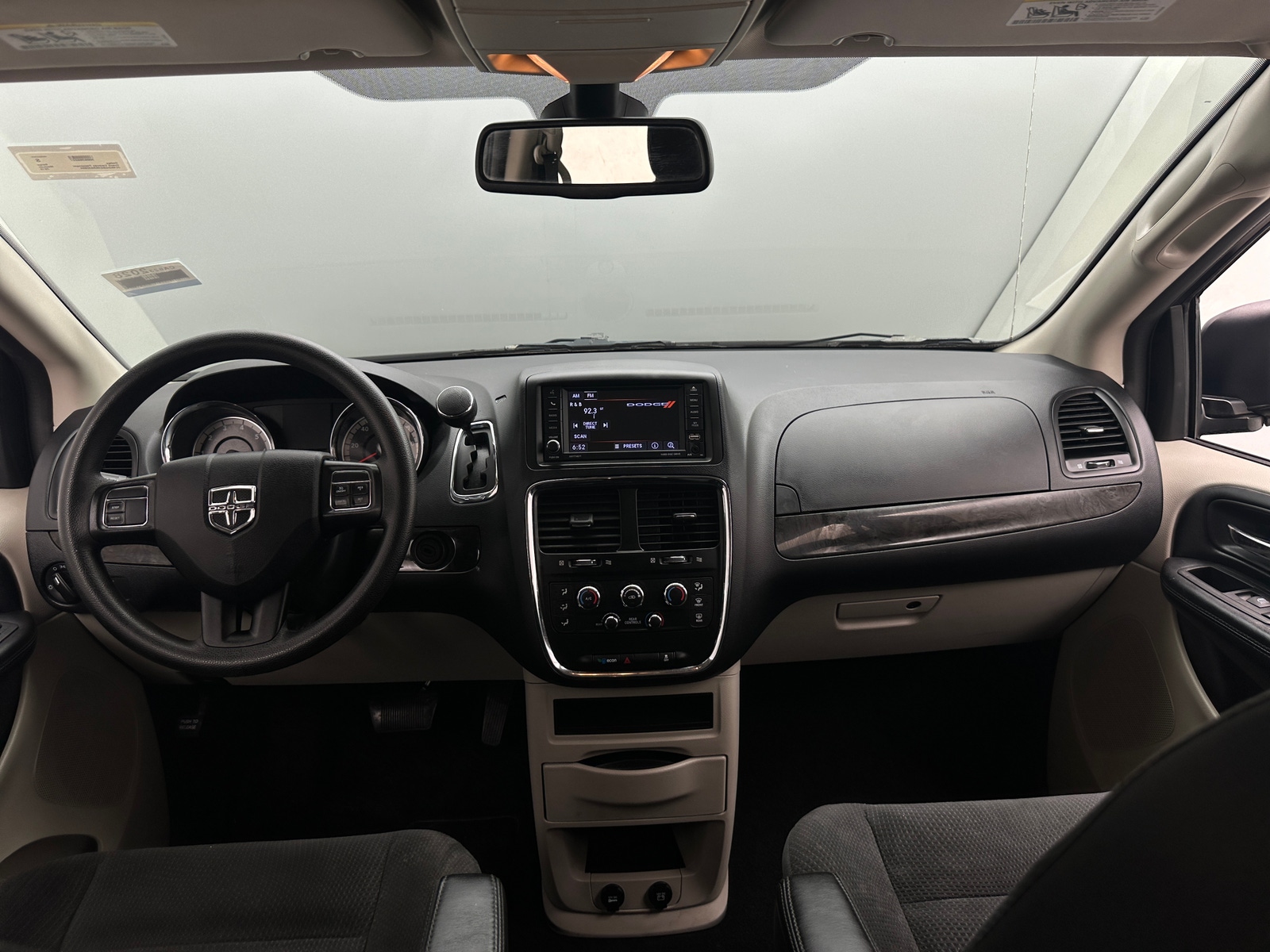 Thumbnail: 2019 Dodge Grand Caravan - 3