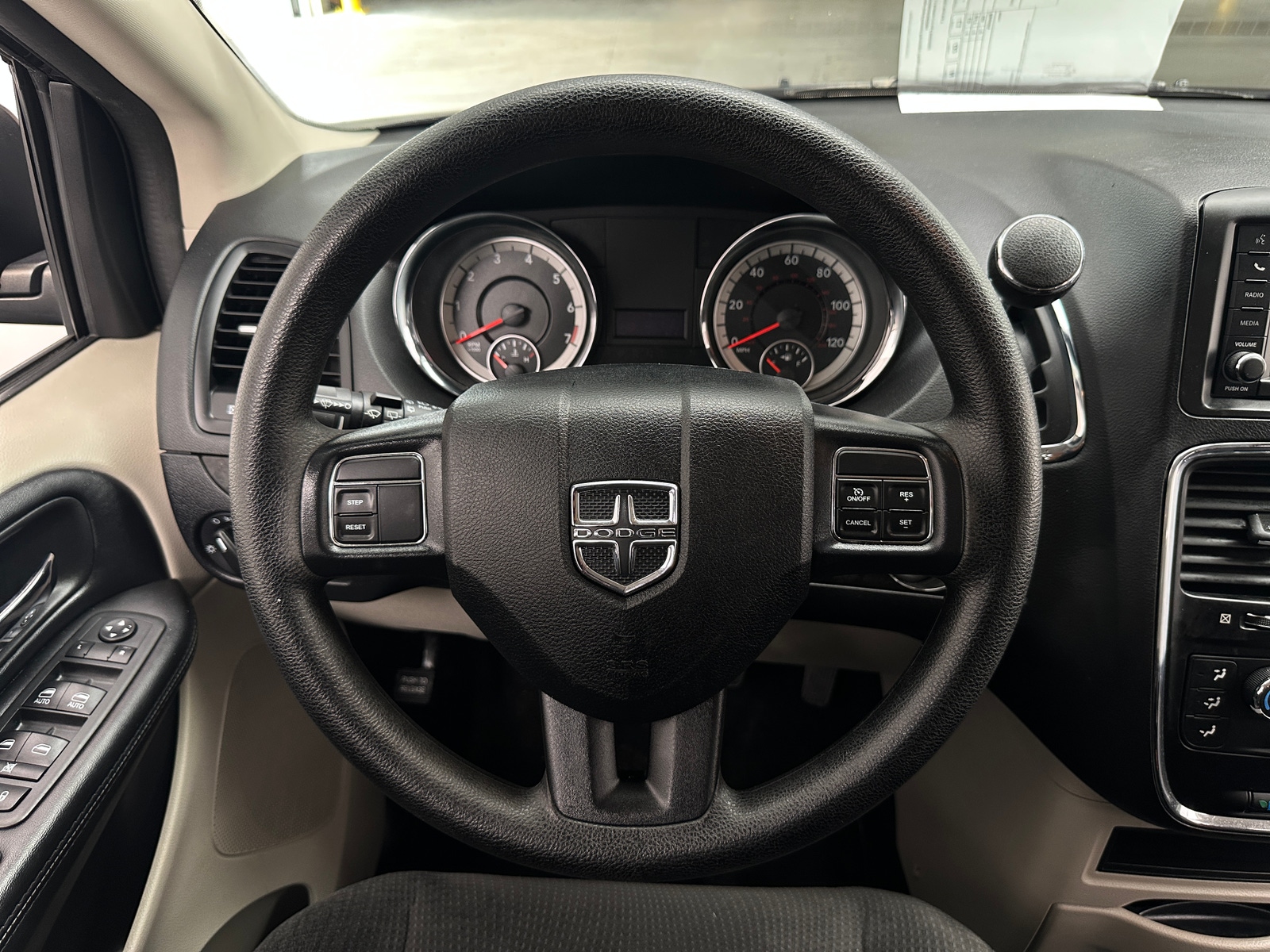 Thumbnail: 2019 Dodge Grand Caravan - 5