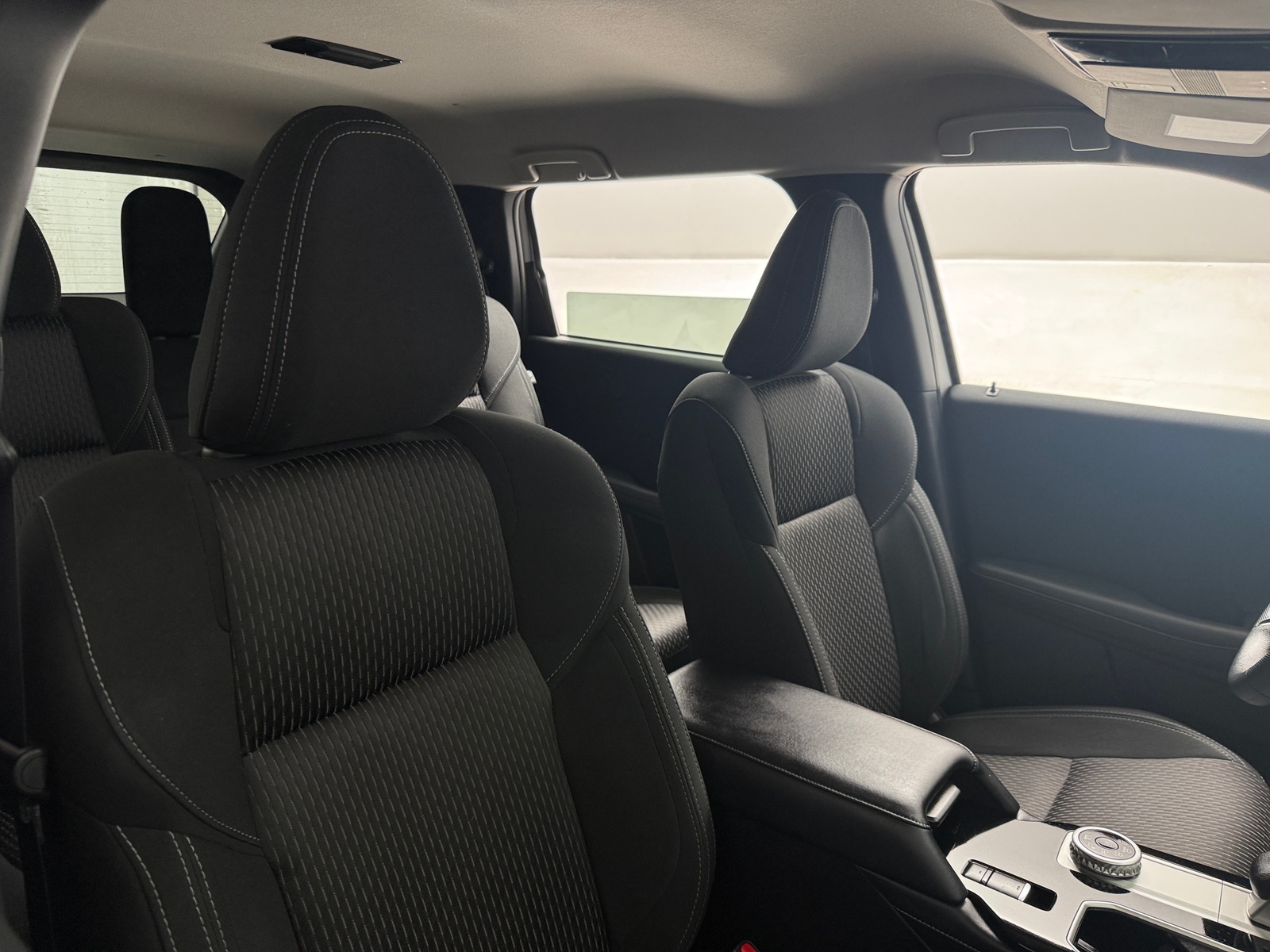 Thumbnail: 2025 Mitsubishi Outlander - 2