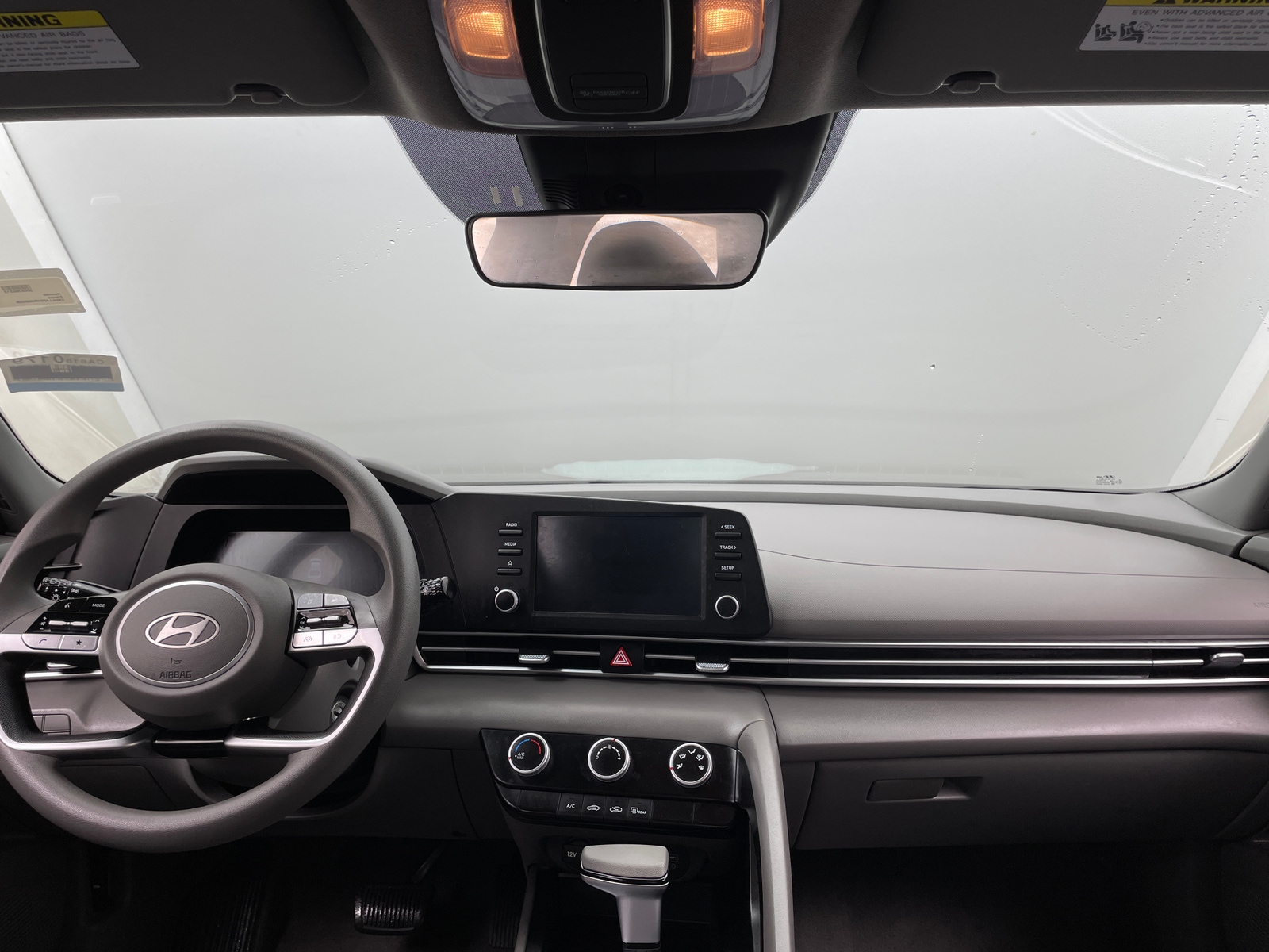 Thumbnail: 2024 Hyundai Elantra - 3