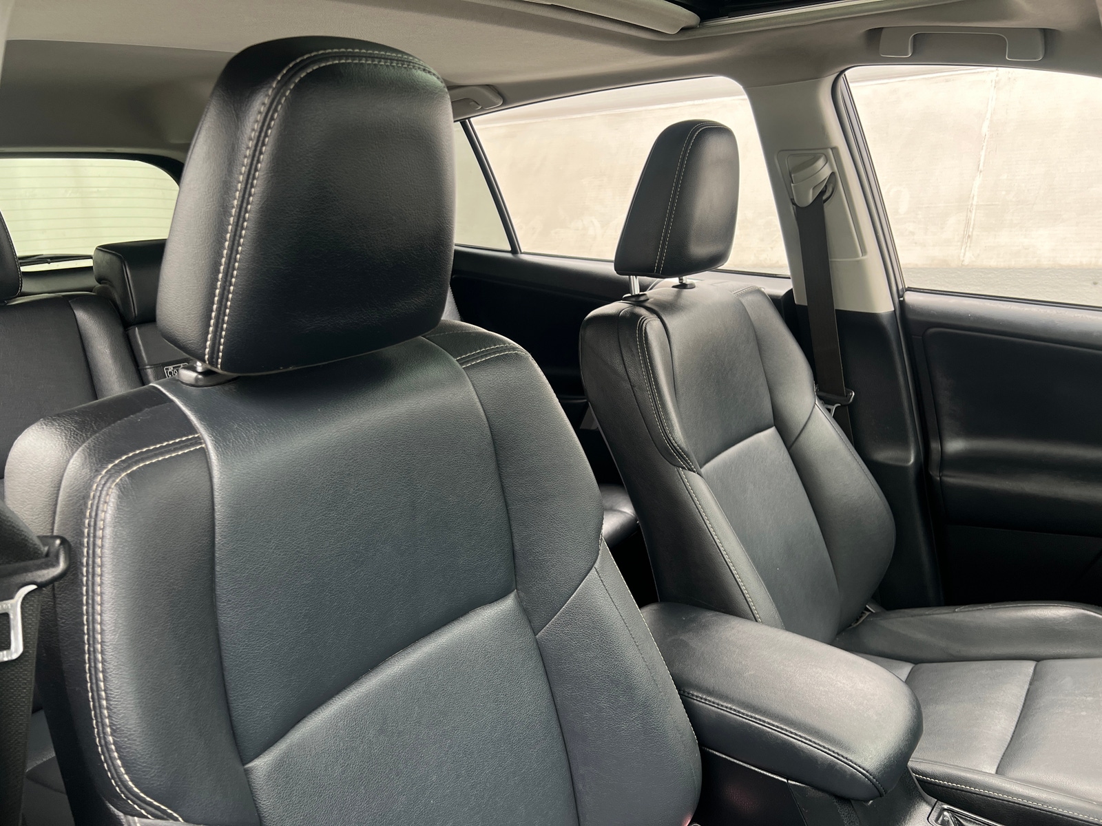 Thumbnail: 2018 Toyota RAV4 - 2