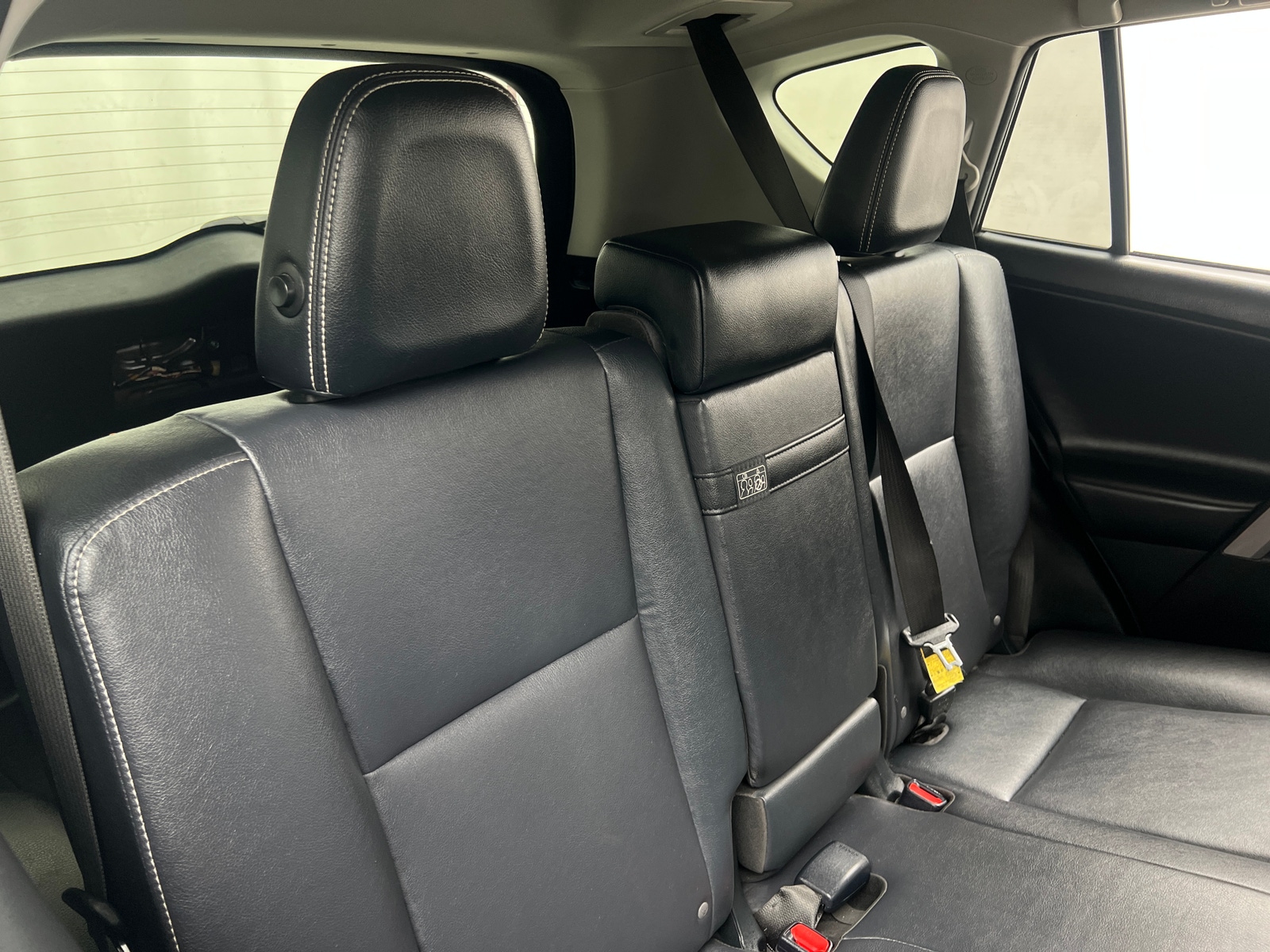 Thumbnail: 2018 Toyota RAV4 - 6