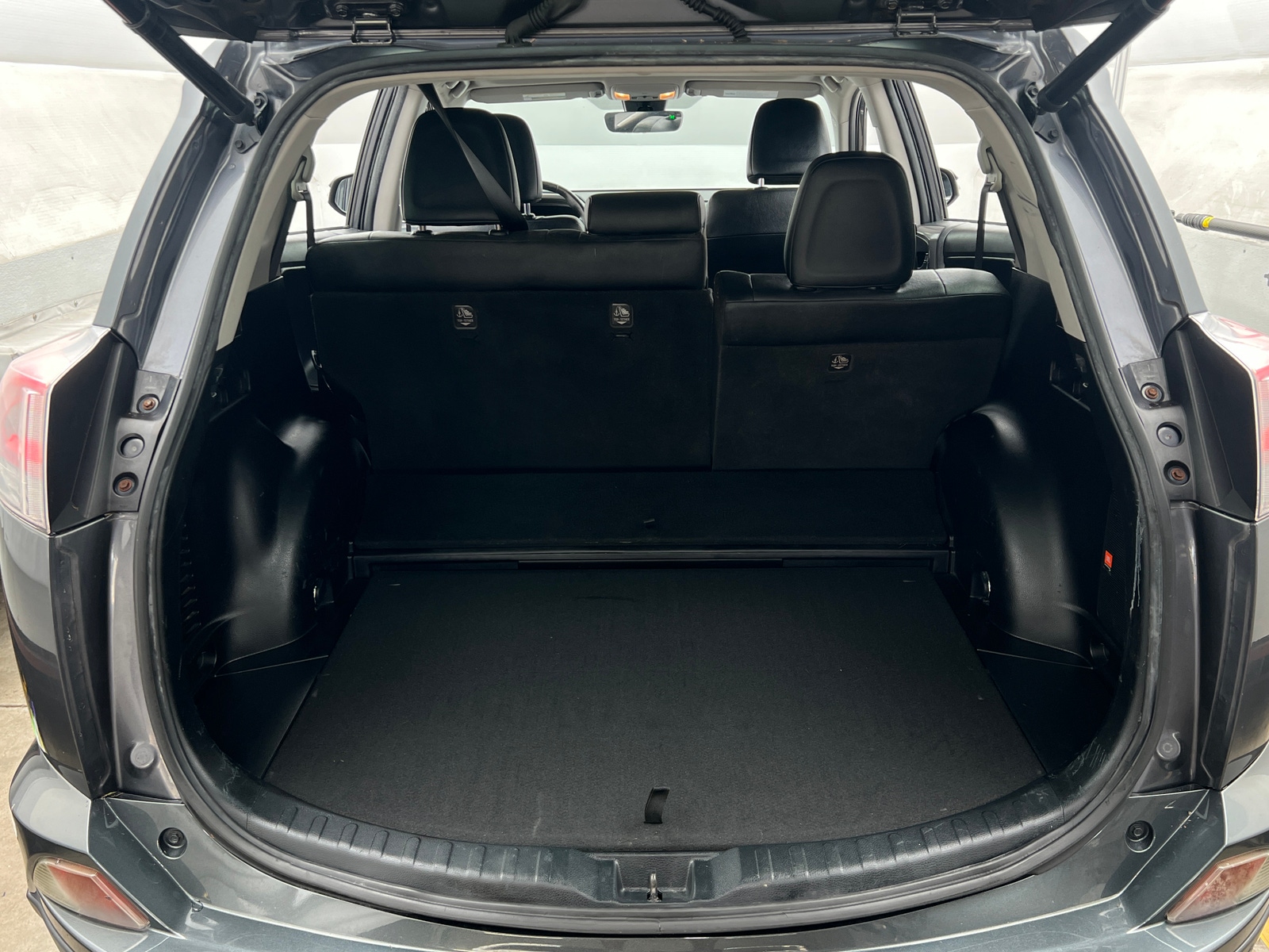 Thumbnail: 2018 Toyota RAV4 - 7