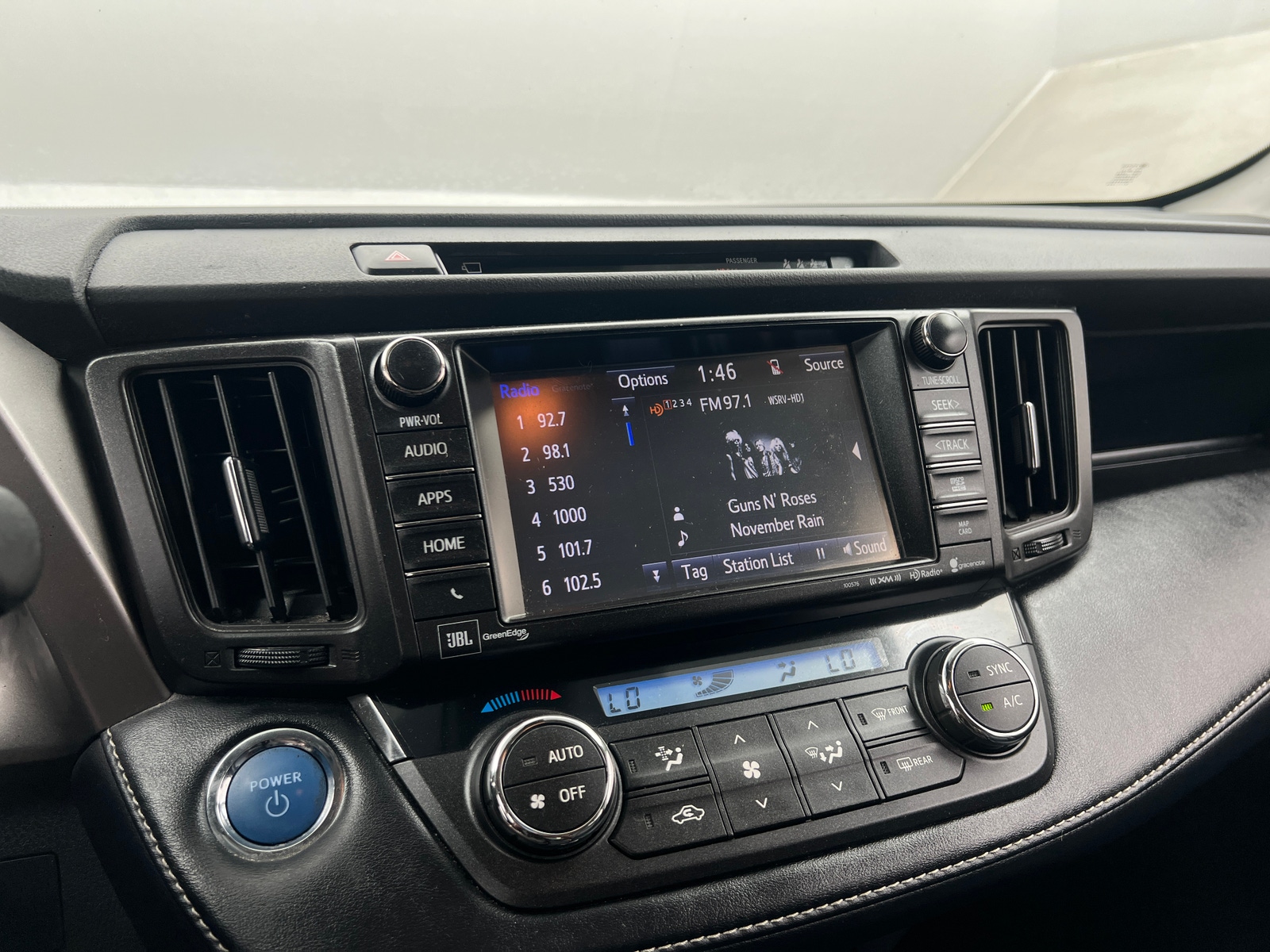 Thumbnail: 2018 Toyota RAV4 - 4