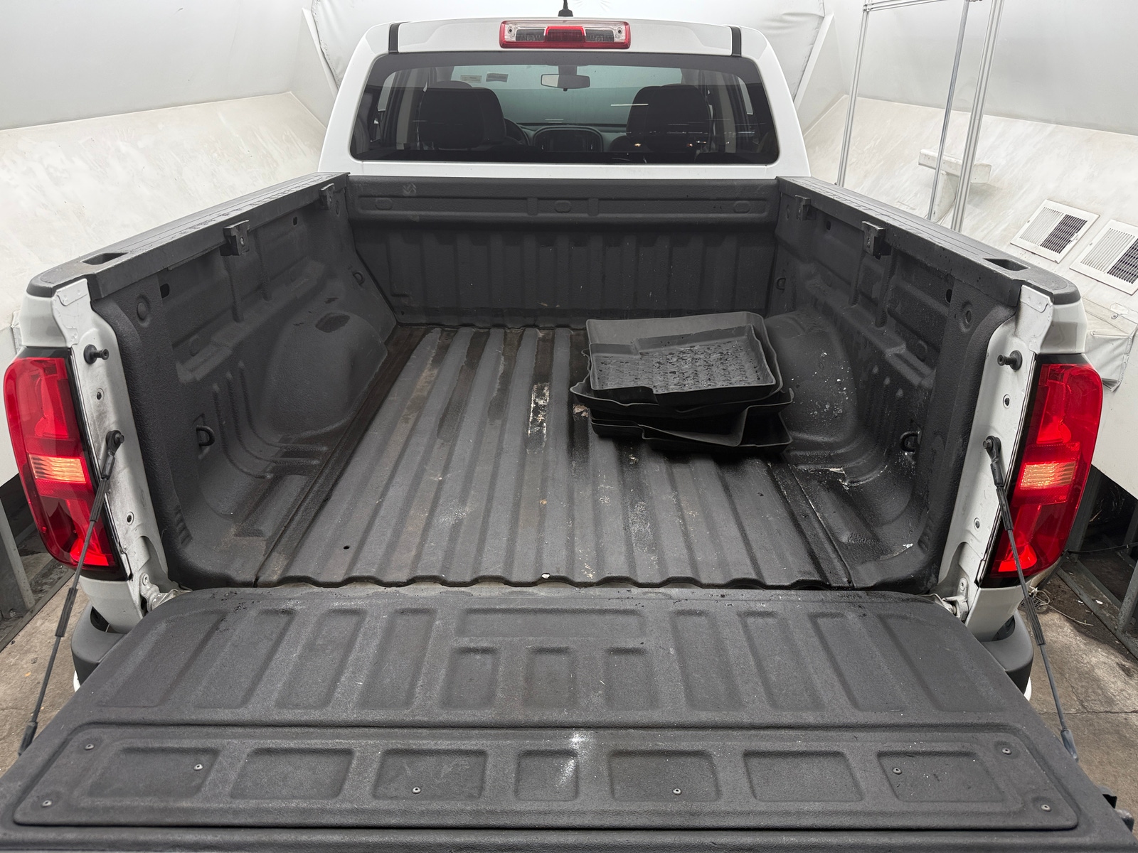 Thumbnail: 2018 Chevrolet Colorado - 7