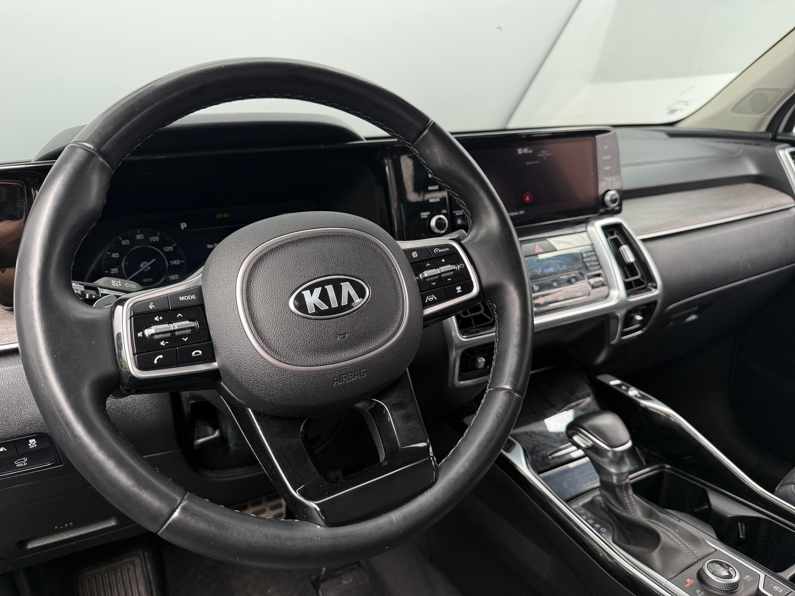 Thumbnail: 2021 Kia Sorento - 4