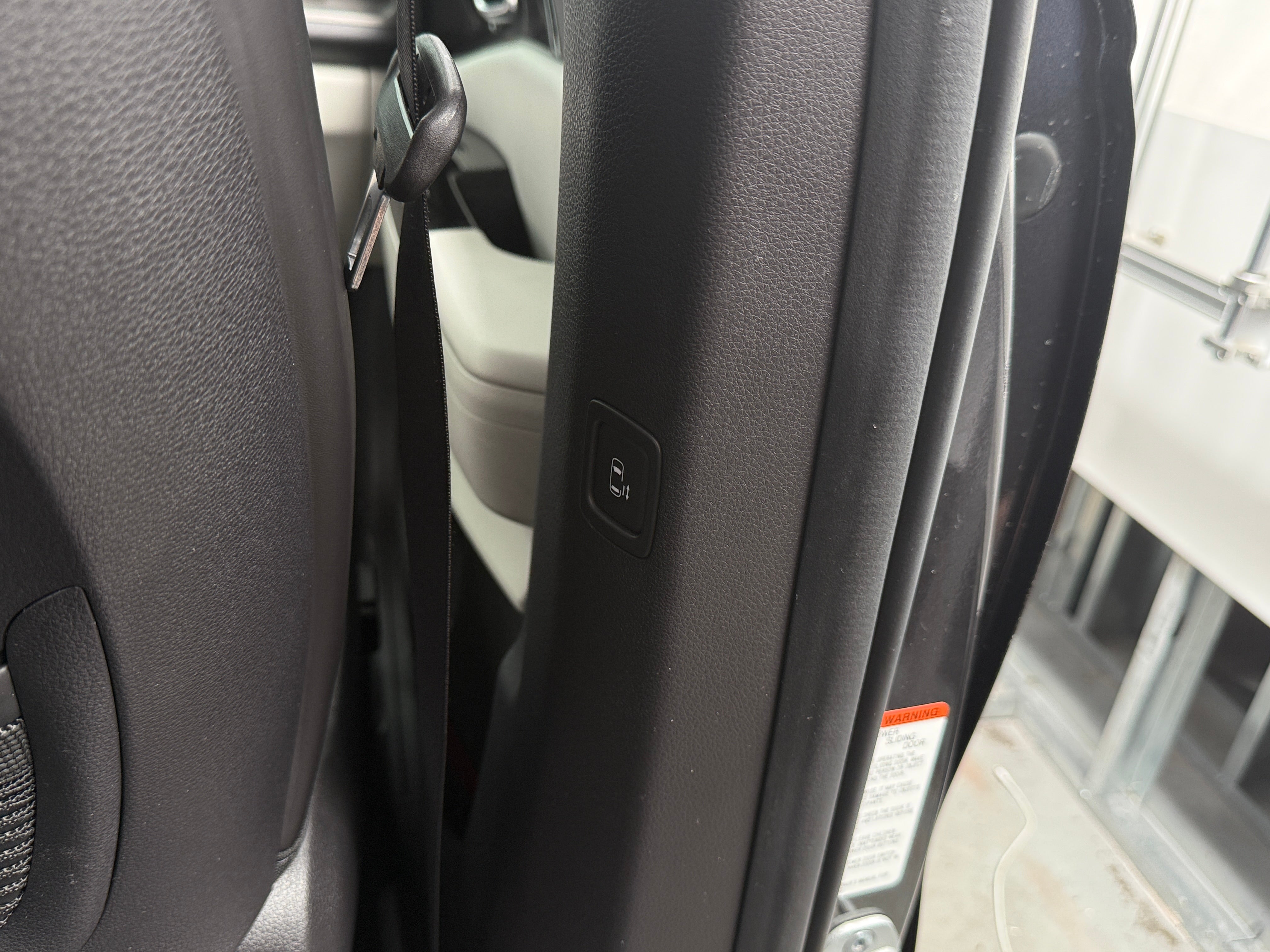 2023 Kia Carnival SX