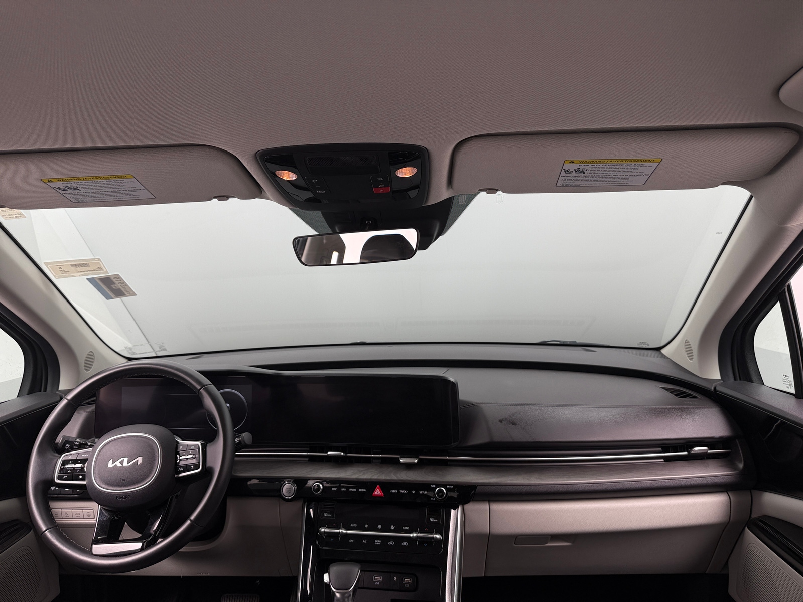Thumbnail: 2023 Kia Carnival - 2