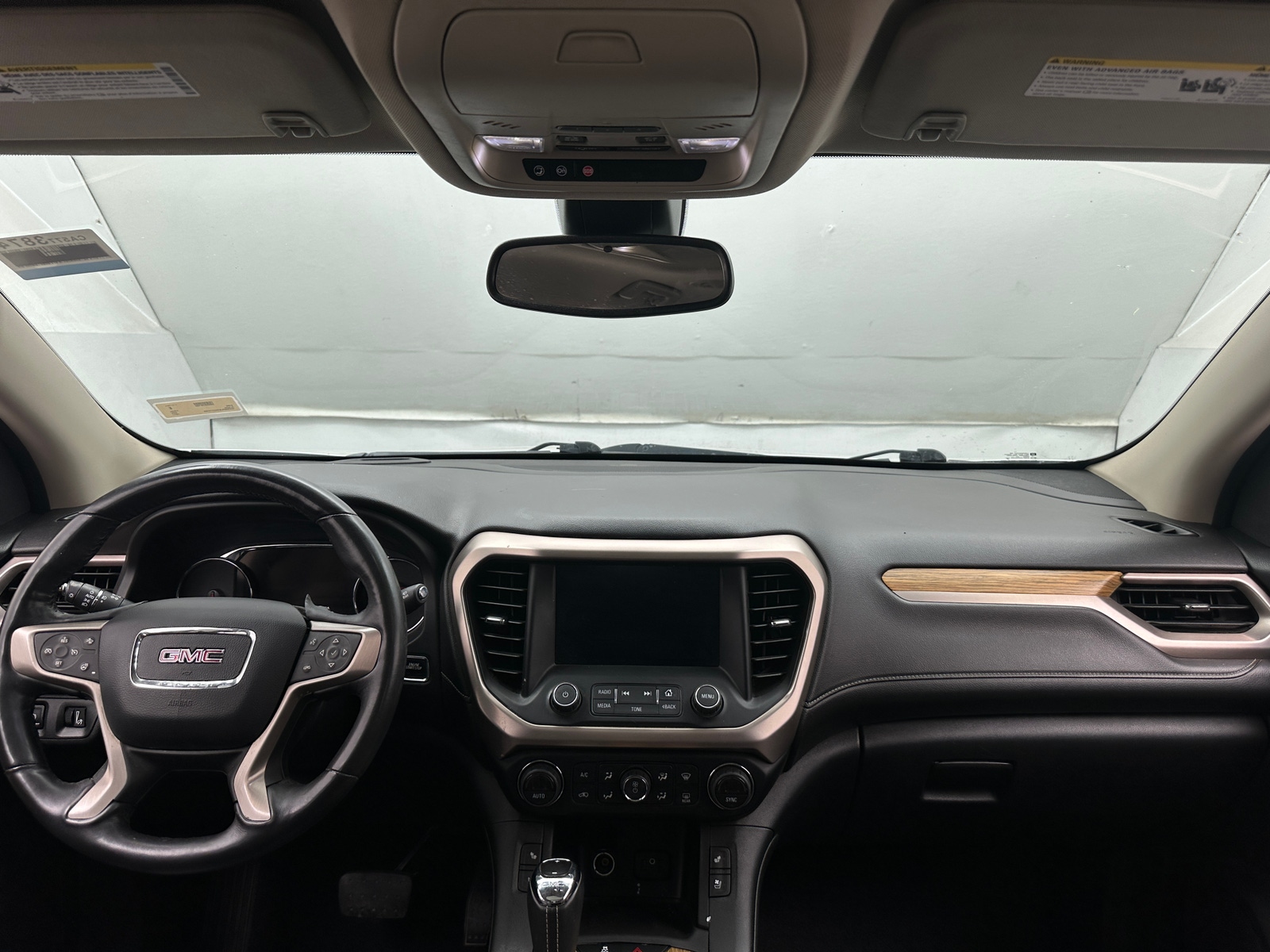 Thumbnail: 2017 GMC Acadia - 2