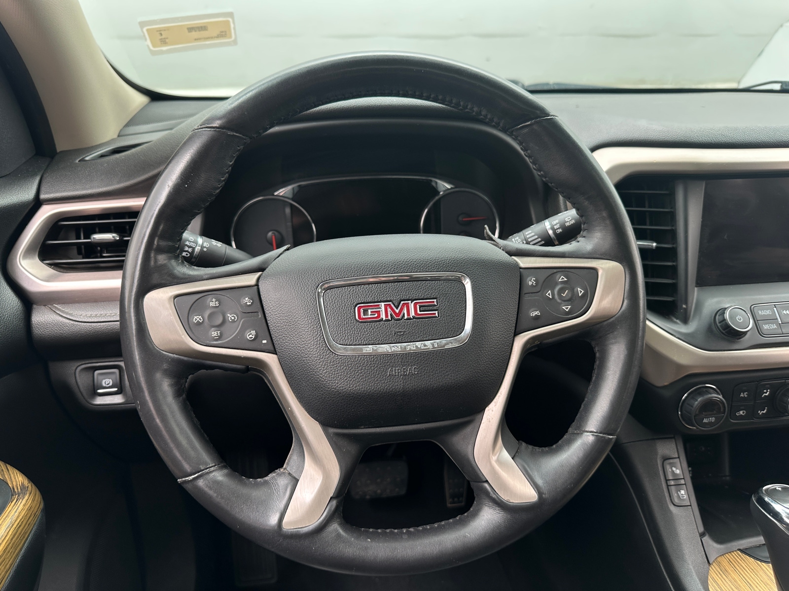 Thumbnail: 2017 GMC Acadia - 4
