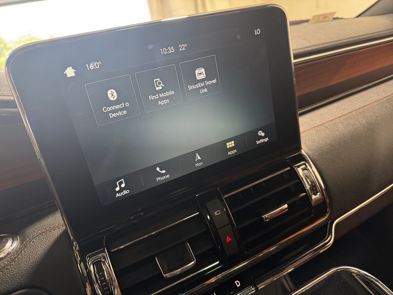 Thumbnail: 2018 Lincoln Navigator - 3