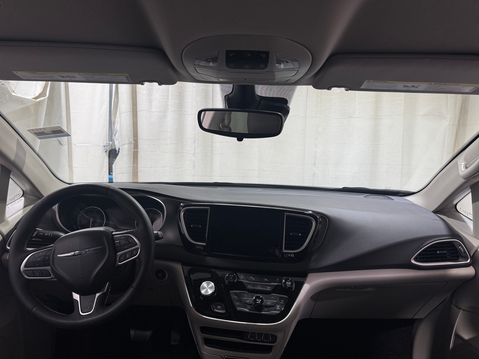 Thumbnail: 2024 Chrysler Pacifica - 2