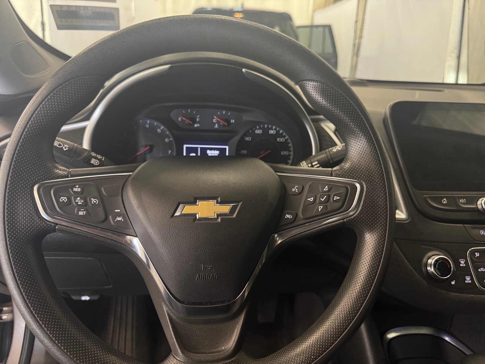 Thumbnail: 2023 Chevrolet Malibu - 5