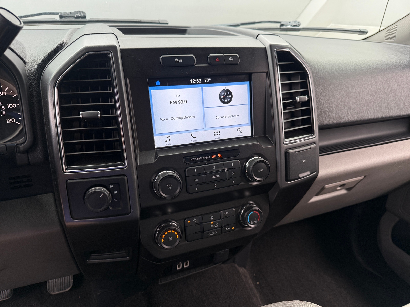 Thumbnail: 2019 Ford Econoline - 4