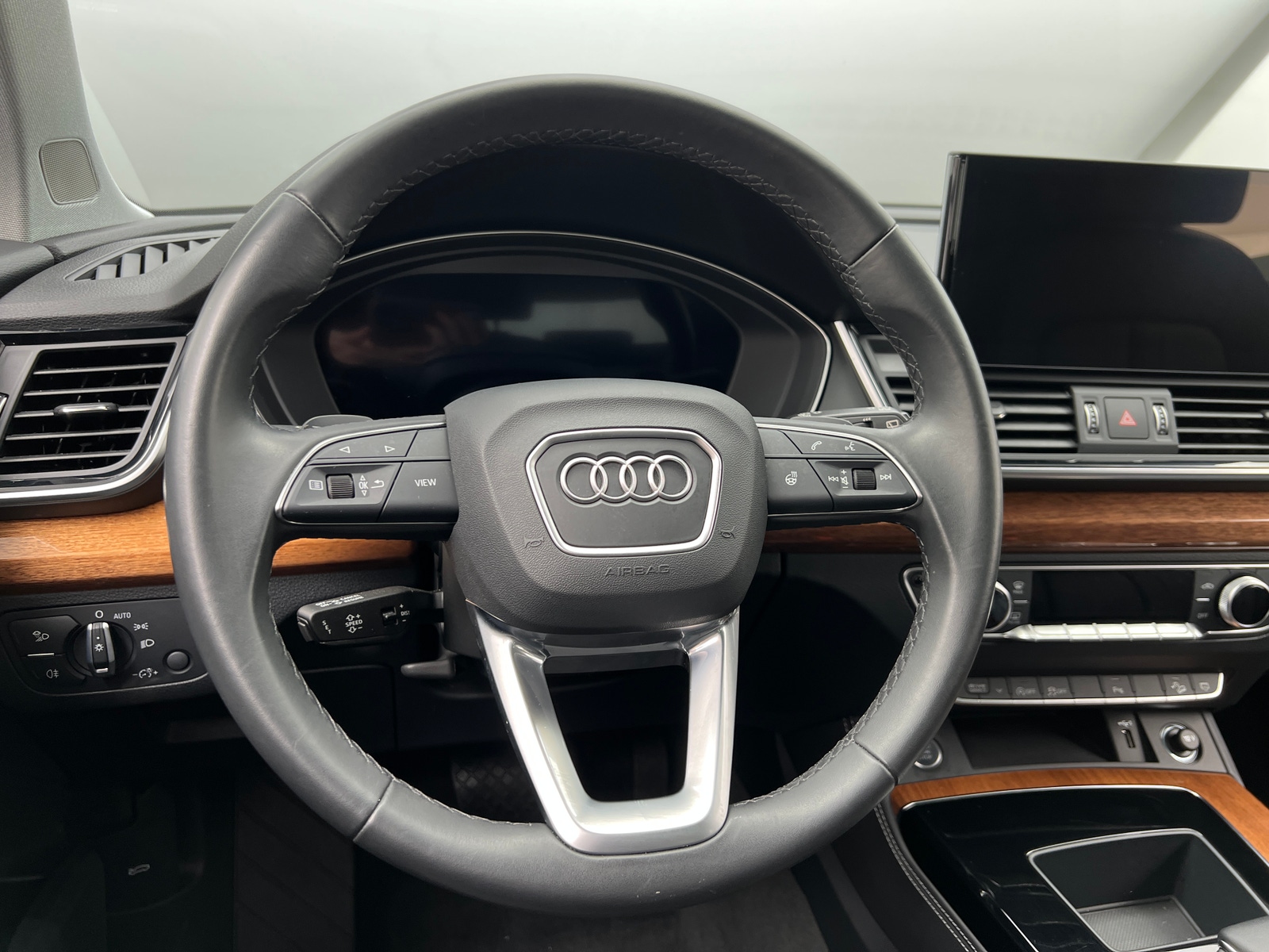 Thumbnail: 2023 Audi Q5 - 4