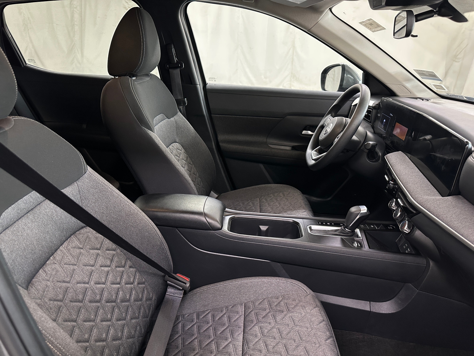 Thumbnail: 2025 Nissan Kicks - 2