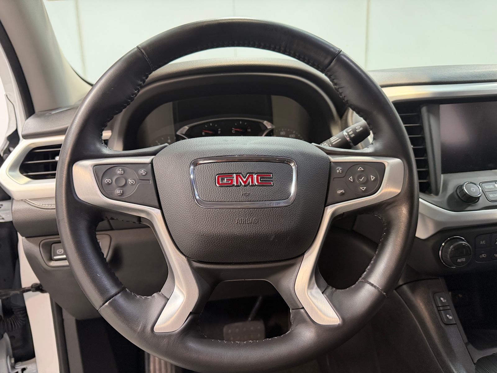 Thumbnail: 2018 GMC Acadia - 4