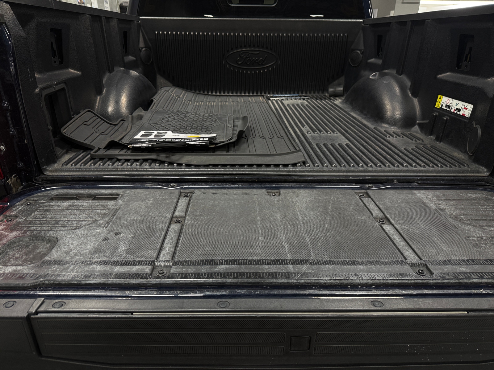 Thumbnail: 2022 Ford Econoline - 7