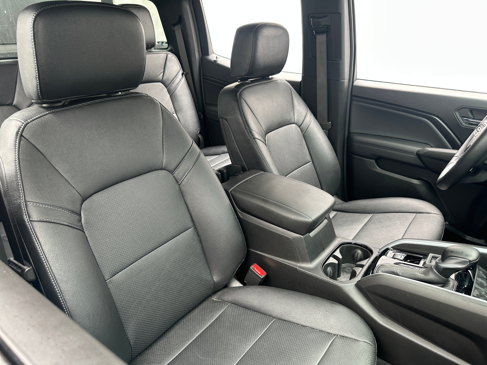 Thumbnail: 2024 Chevrolet Colorado - 2