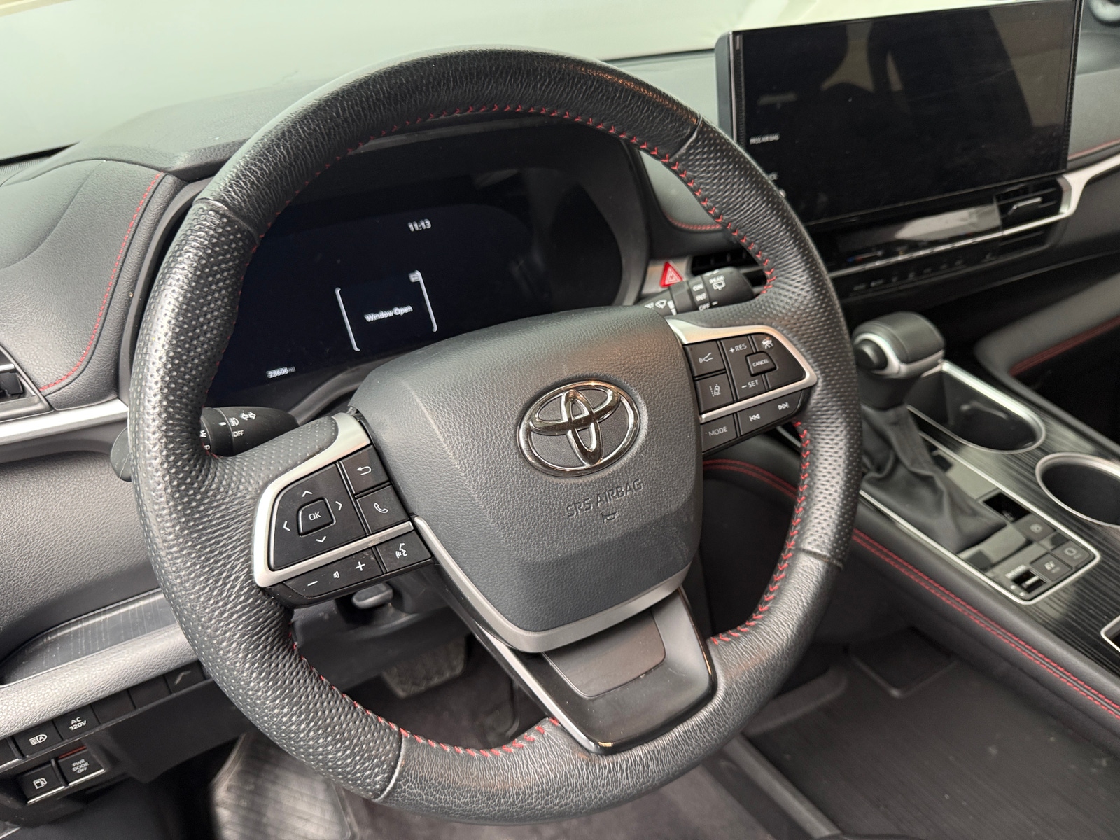 Thumbnail: 2025 Toyota Sienna - 4