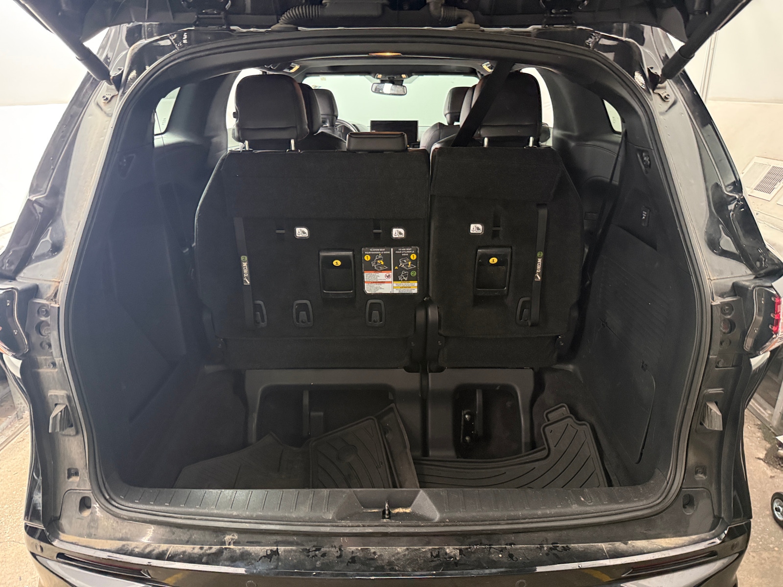 Thumbnail: 2025 Toyota Sienna - 6