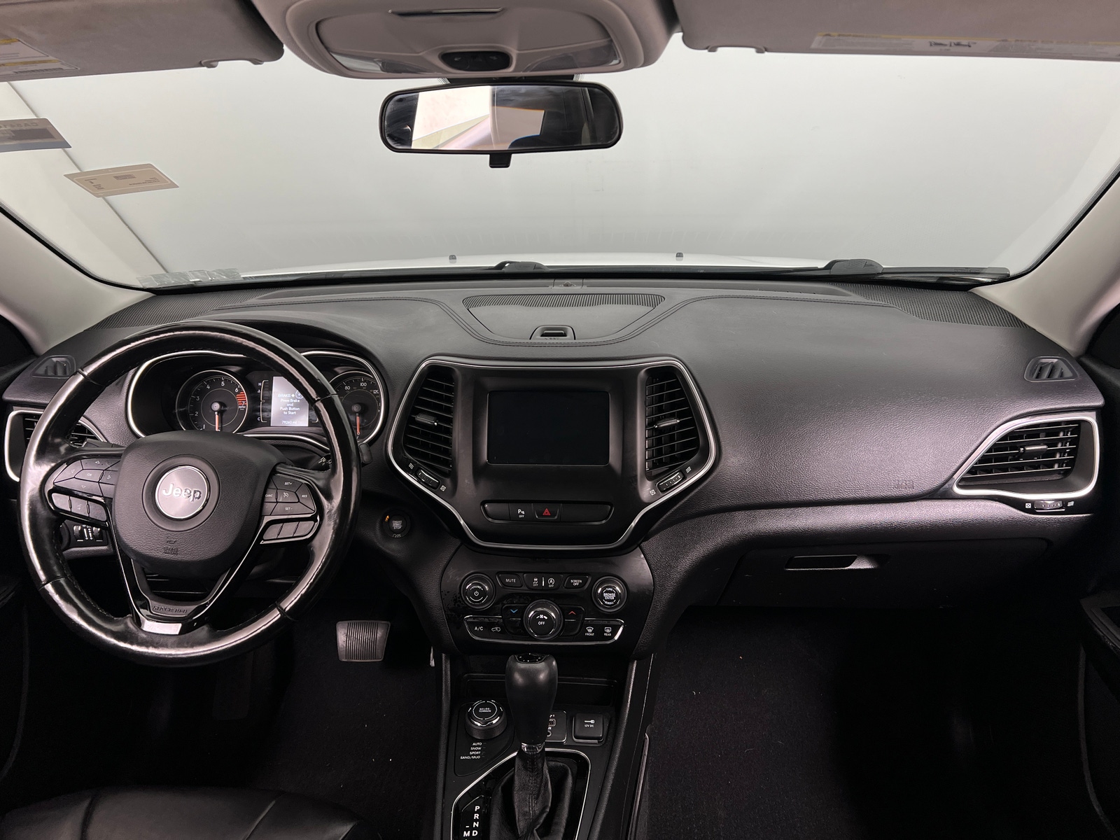 Thumbnail: 2020 Jeep Cherokee - 3