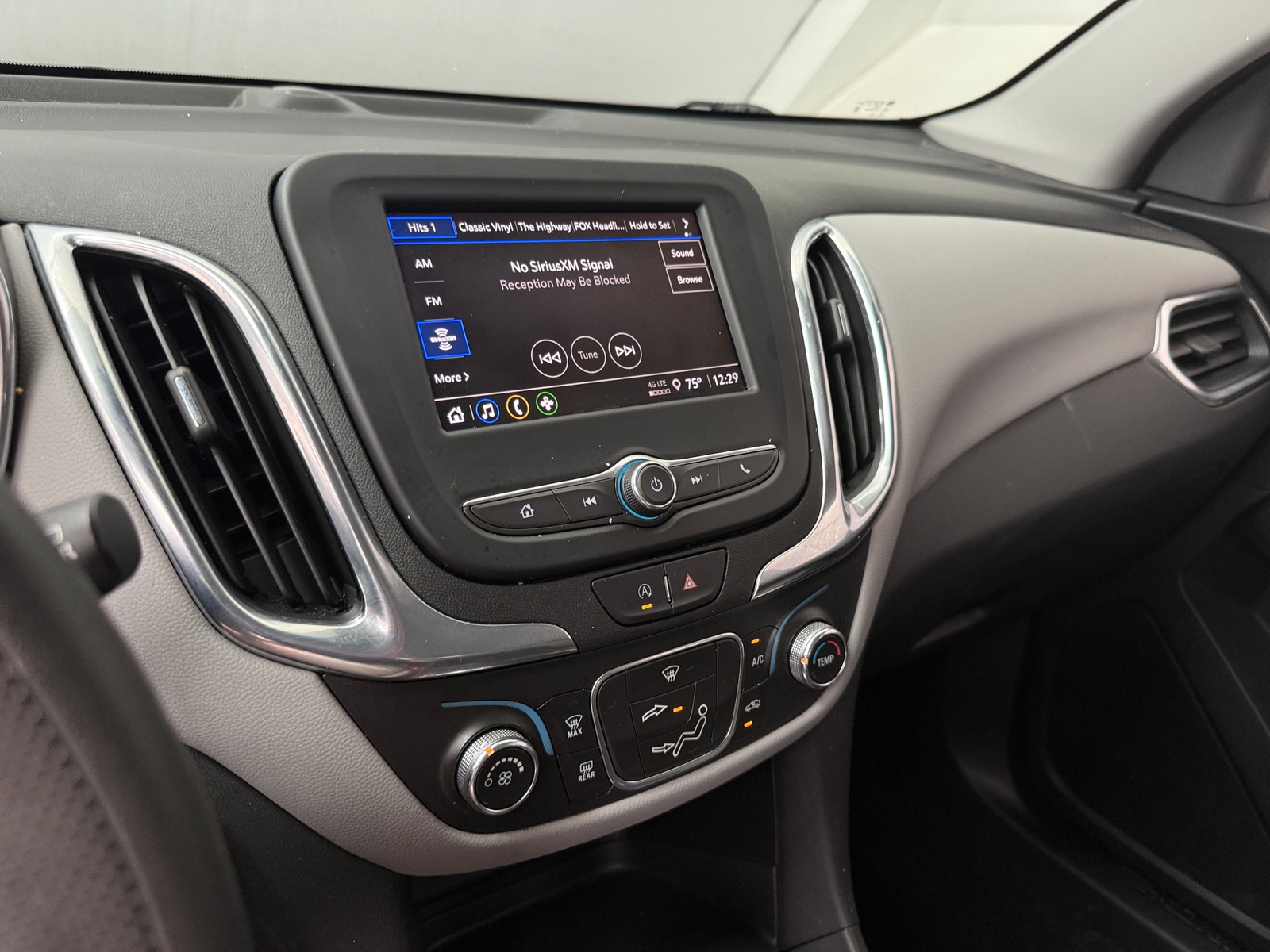 Thumbnail: 2023 Chevrolet Equinox - 4