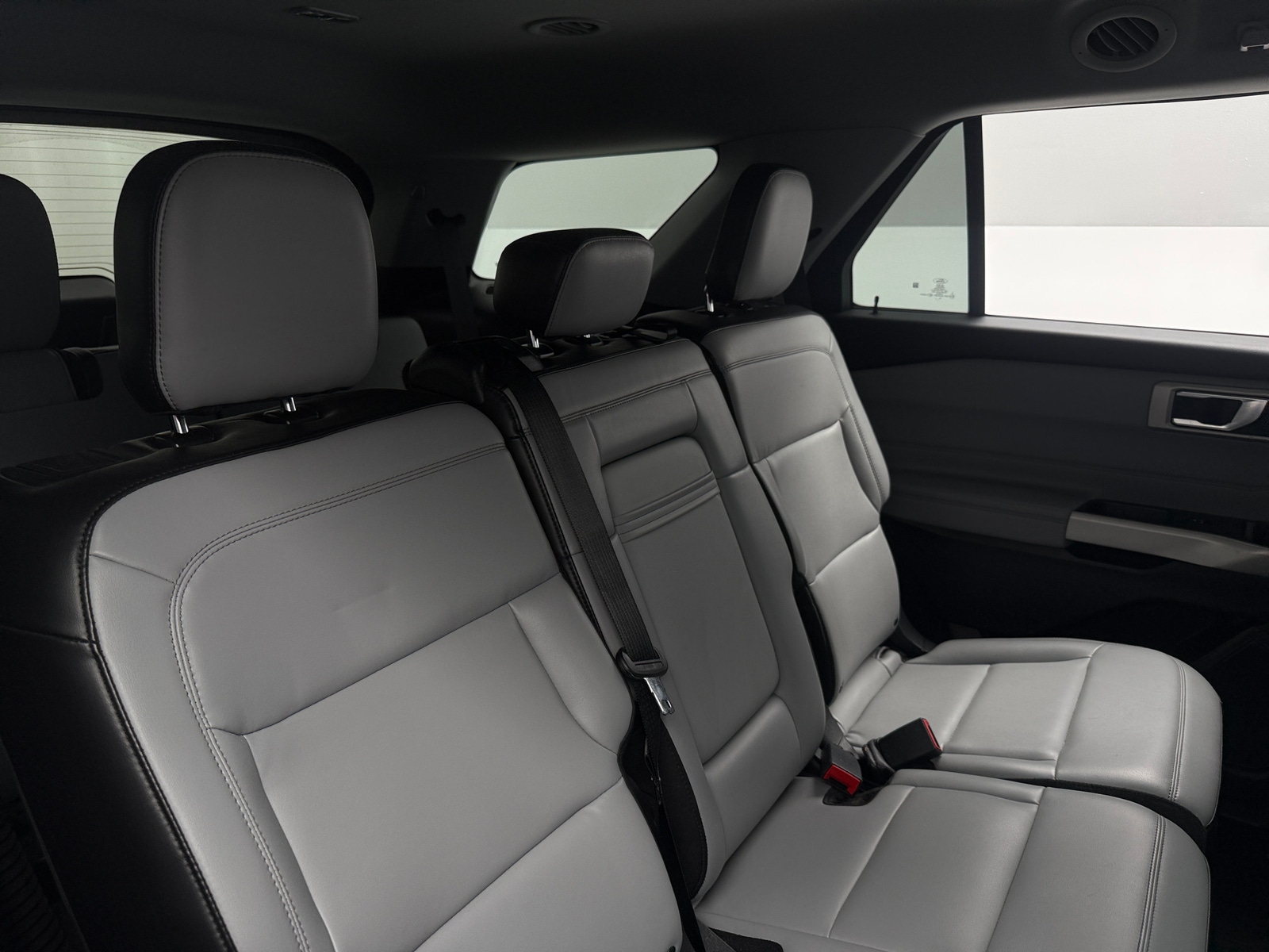 Thumbnail: 2021 Ford Explorer - 5