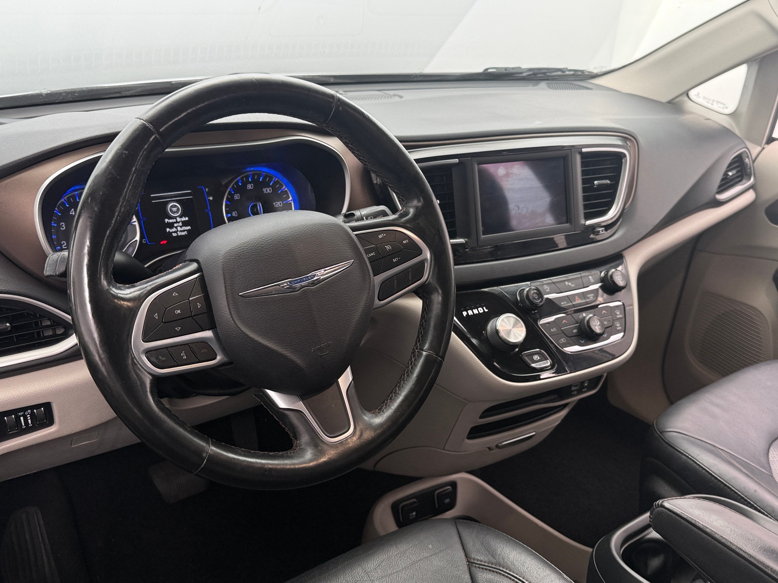 Thumbnail: 2019 Chrysler Pacifica - 4