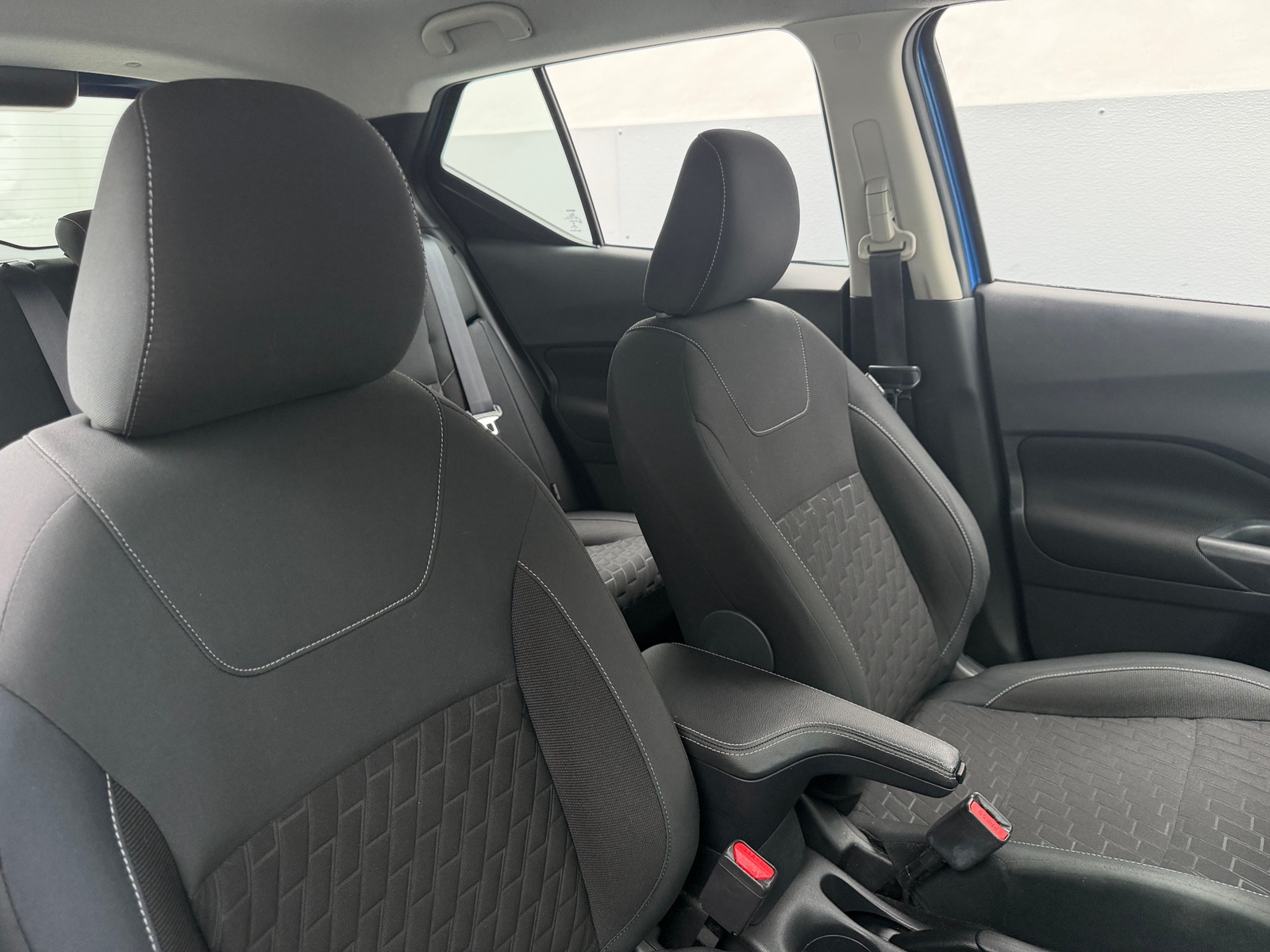 Thumbnail: 2021 Nissan Kicks - 2