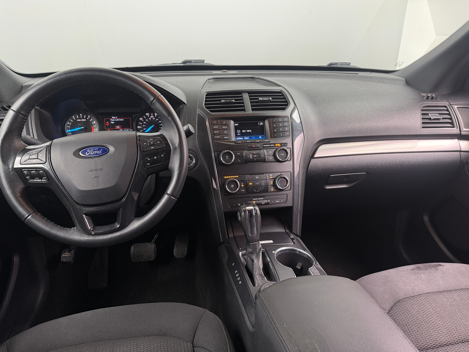 Thumbnail: 2018 Ford Explorer - 3