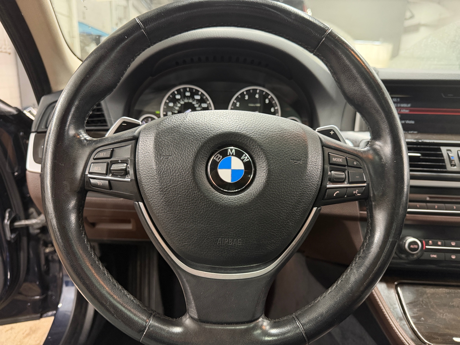 Thumbnail: 2016 BMW 5 Series - 4