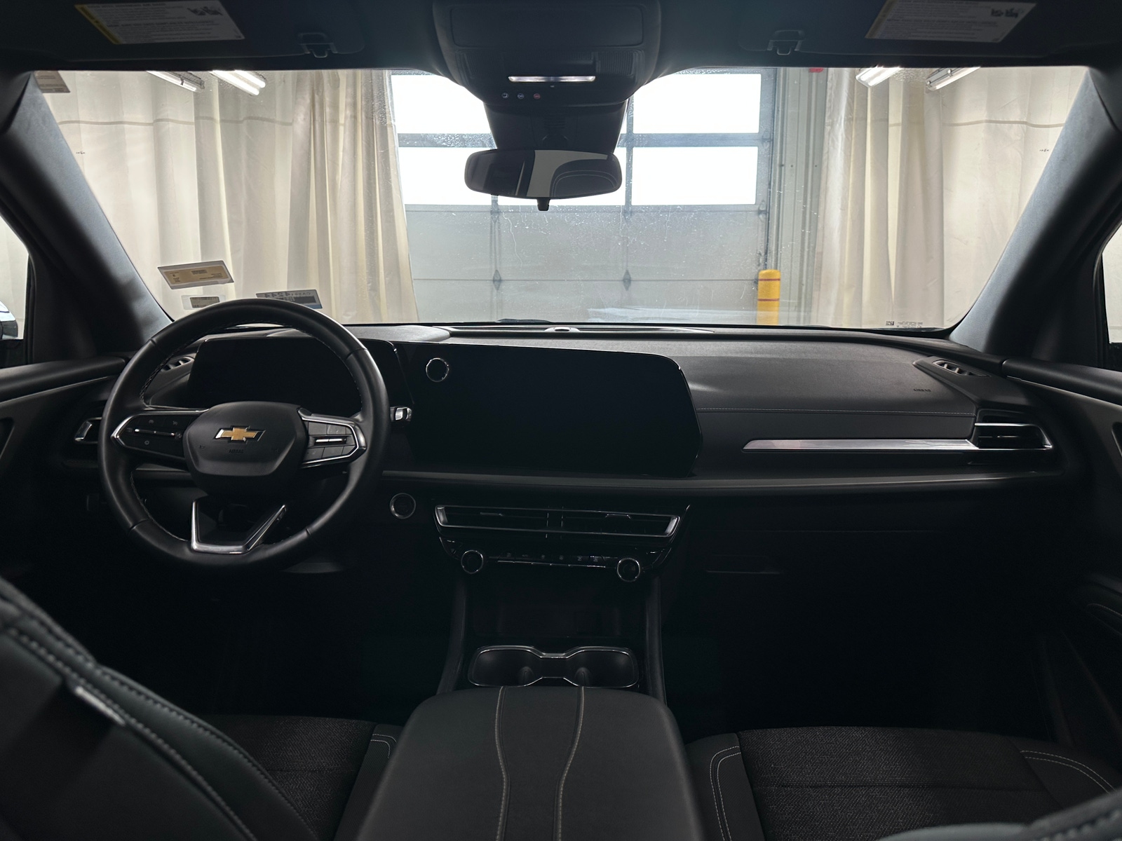 Thumbnail: 2025 Chevrolet Traverse - 3