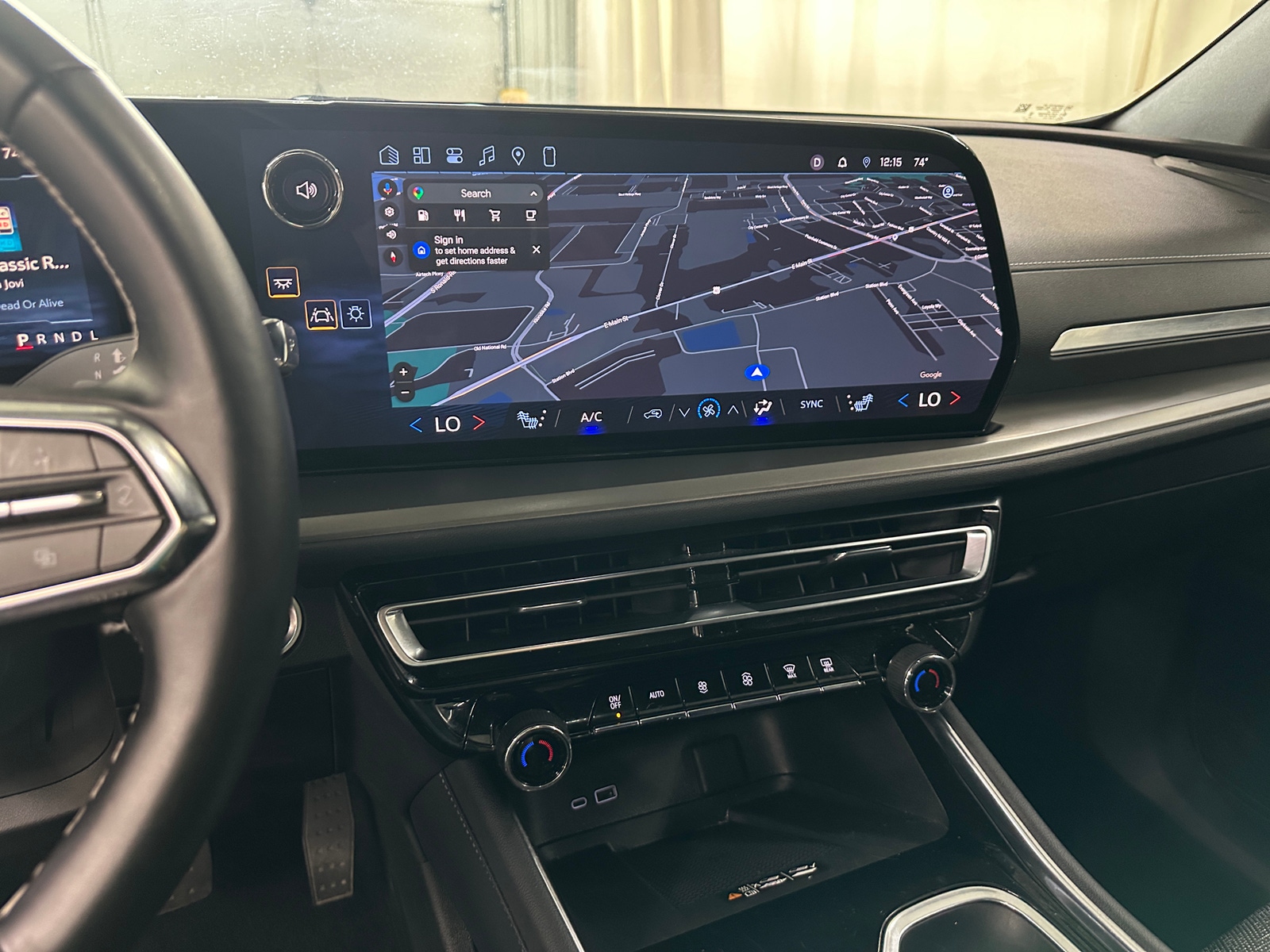 Thumbnail: 2025 Chevrolet Traverse - 4