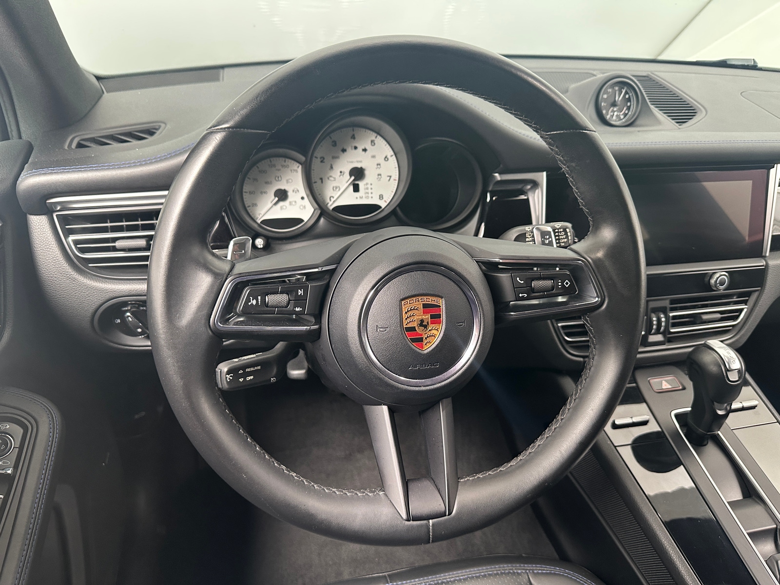 Thumbnail: 2022 Porsche Macan - 5