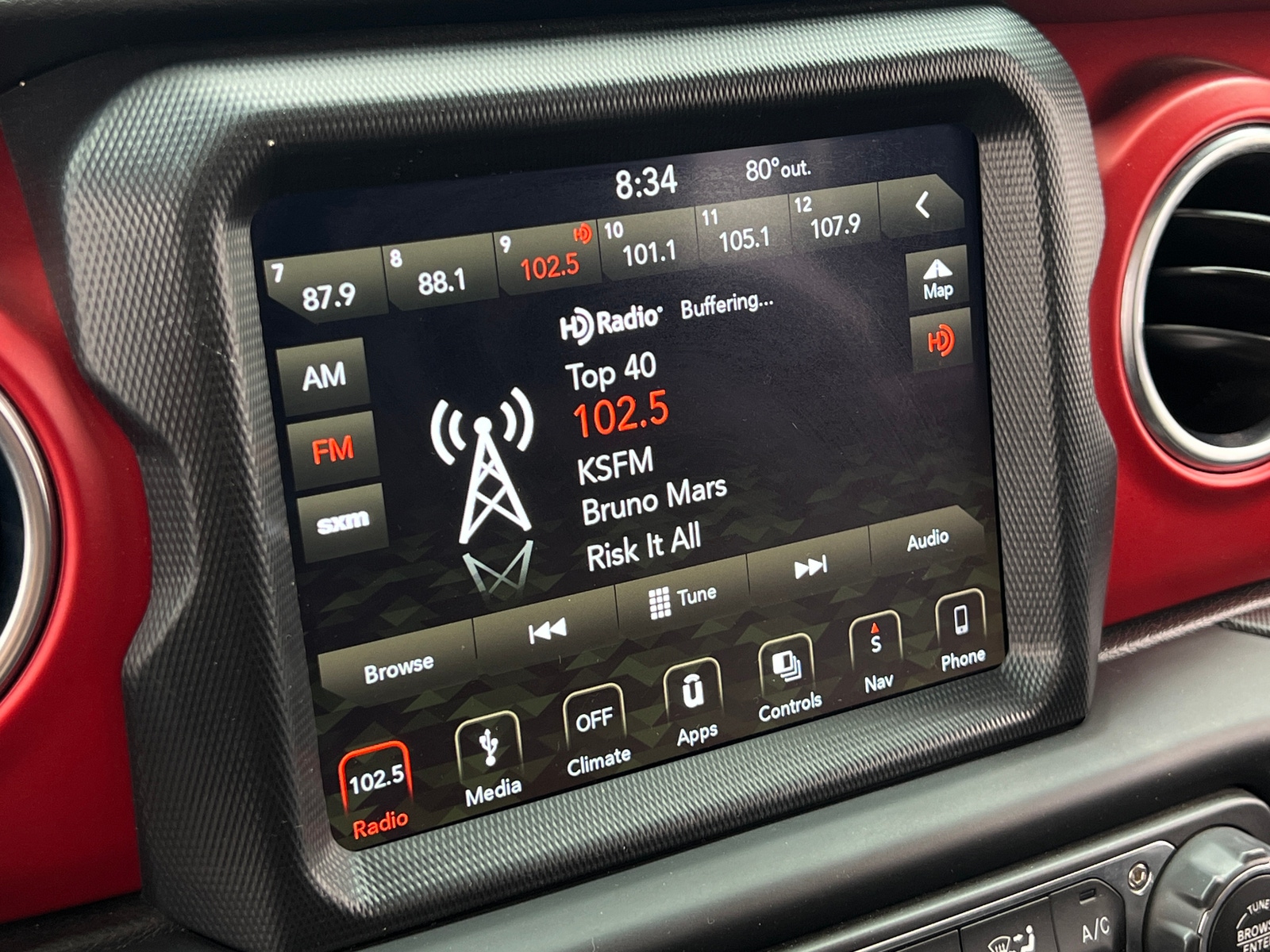 Thumbnail: 2019 Jeep Wrangler - 4
