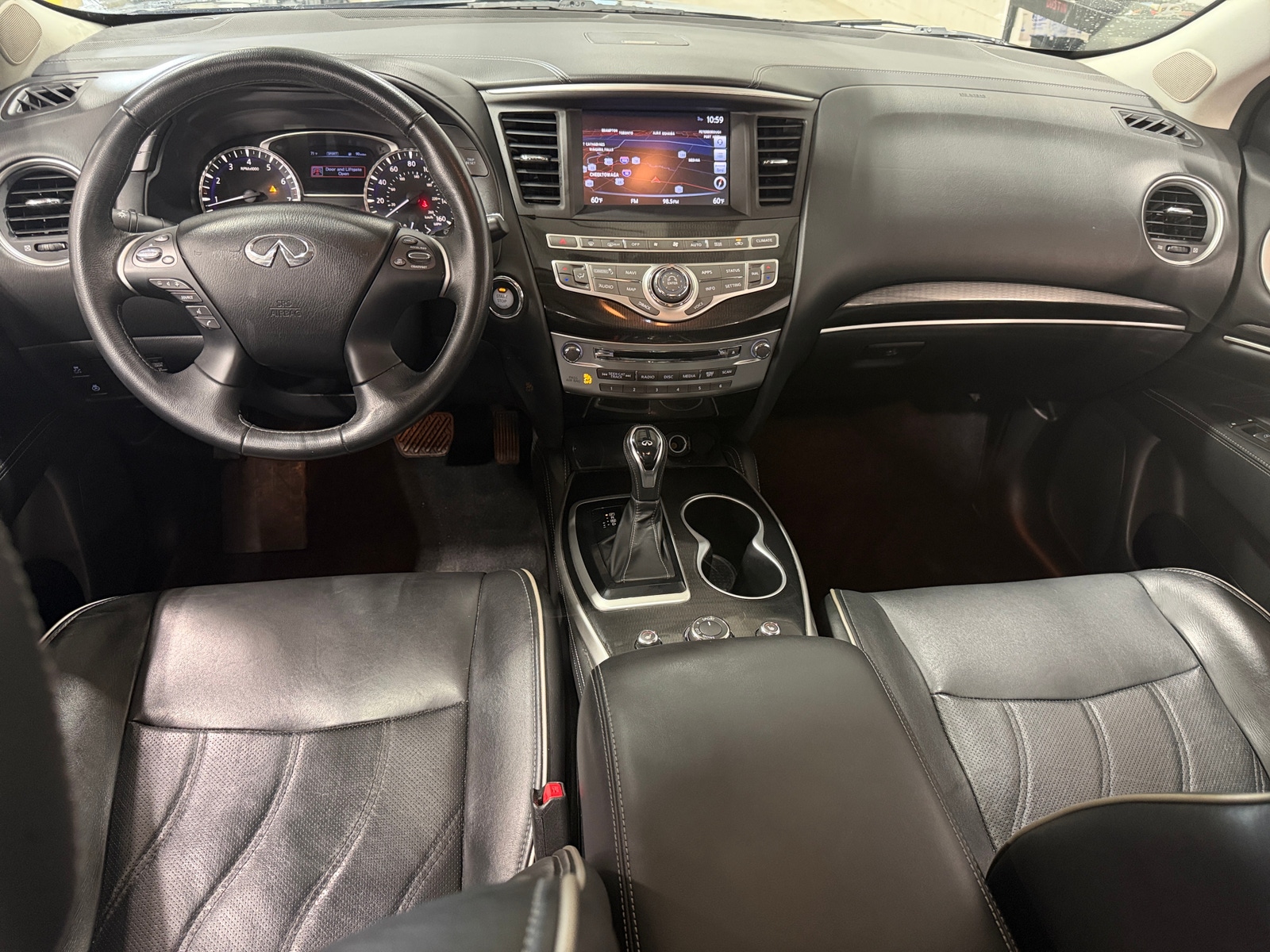 Thumbnail: 2017 INFINITI QX60 - 2