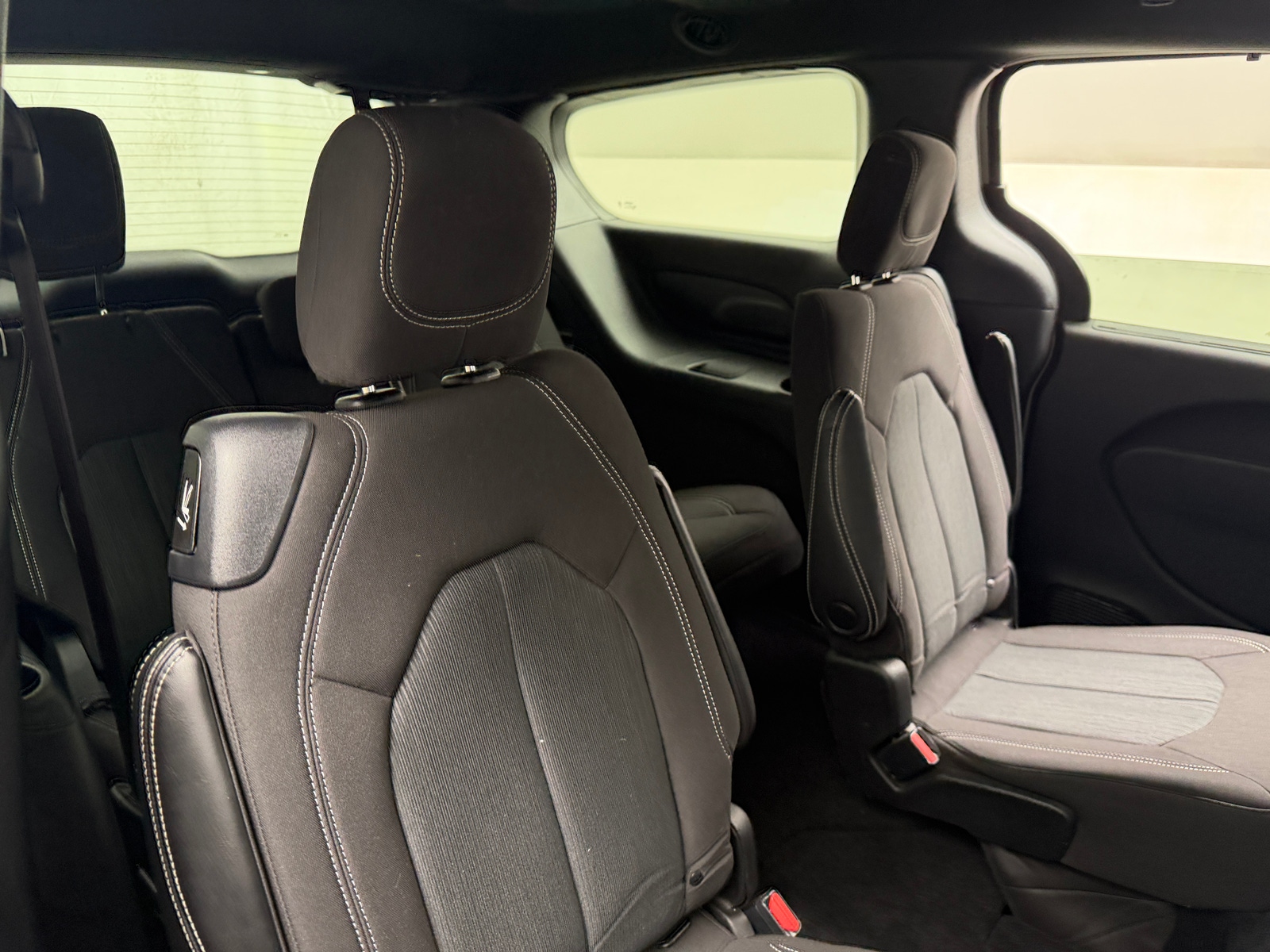 Thumbnail: 2021 Chrysler Pacifica - 6