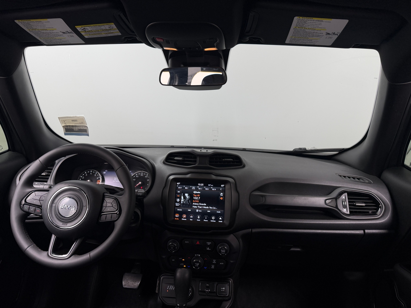 Thumbnail: 2022 Jeep Renegade - 3