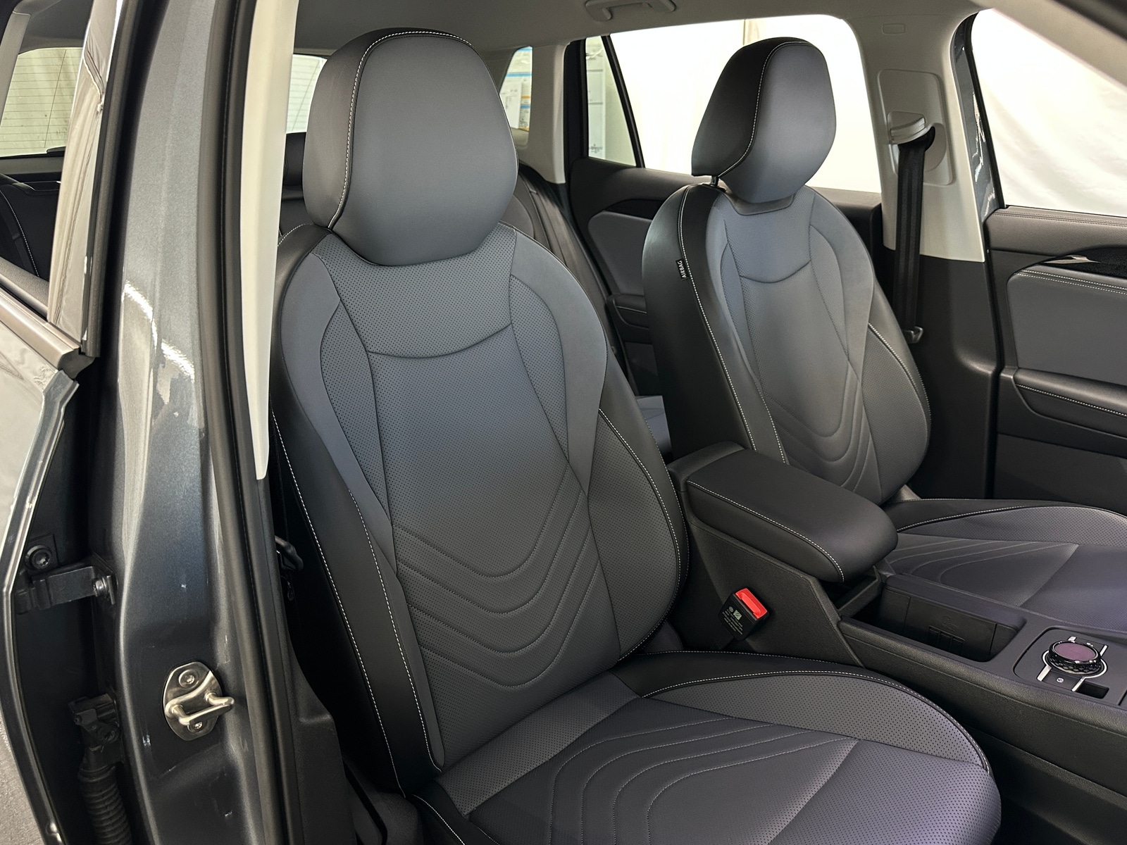 Thumbnail: 2026 Volkswagen Tiguan - 2