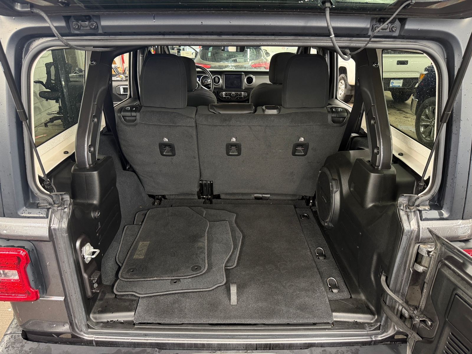 Thumbnail: 2022 Jeep Wrangler - 7