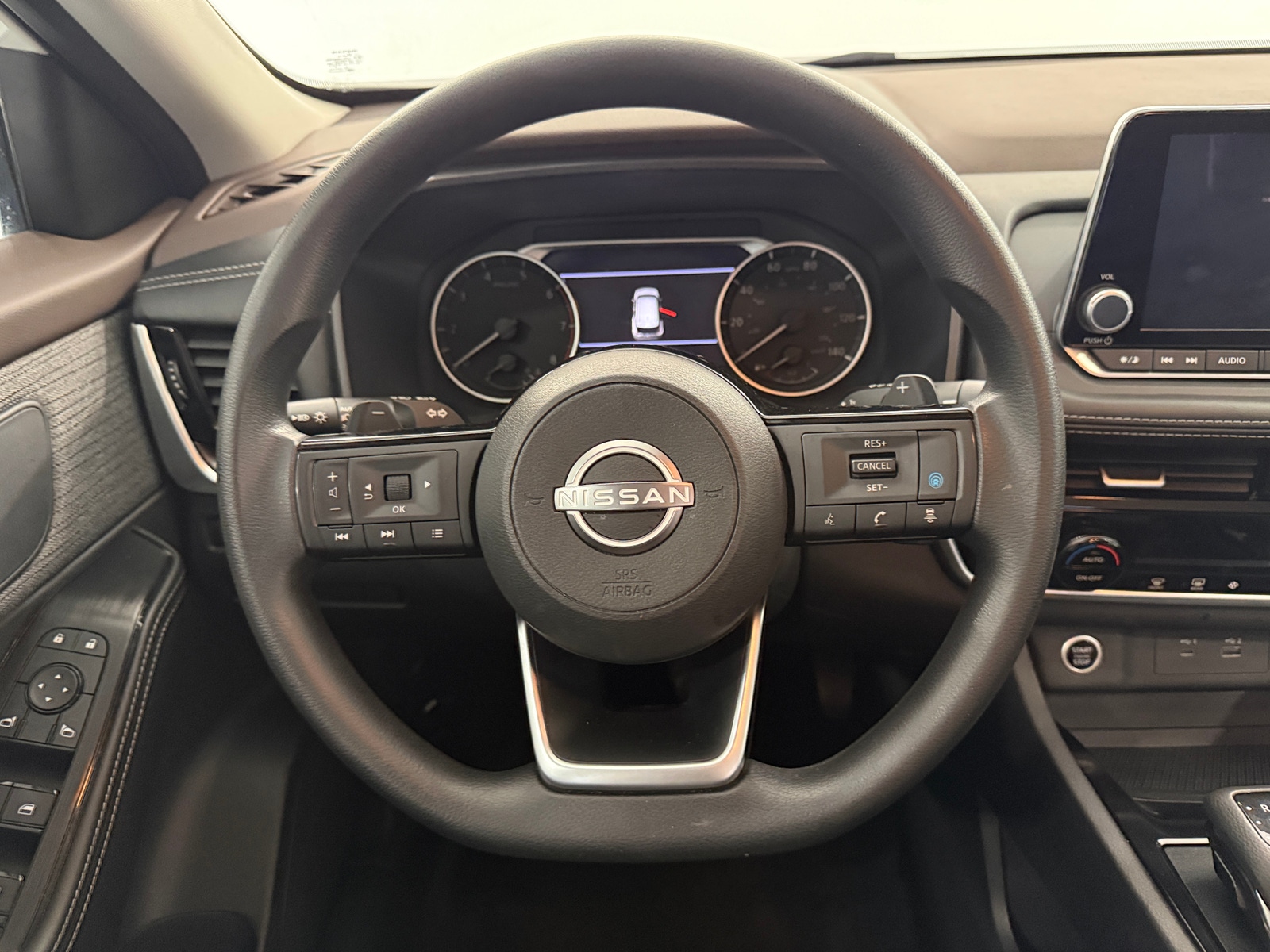 Thumbnail: 2023 Nissan Rogue - 5