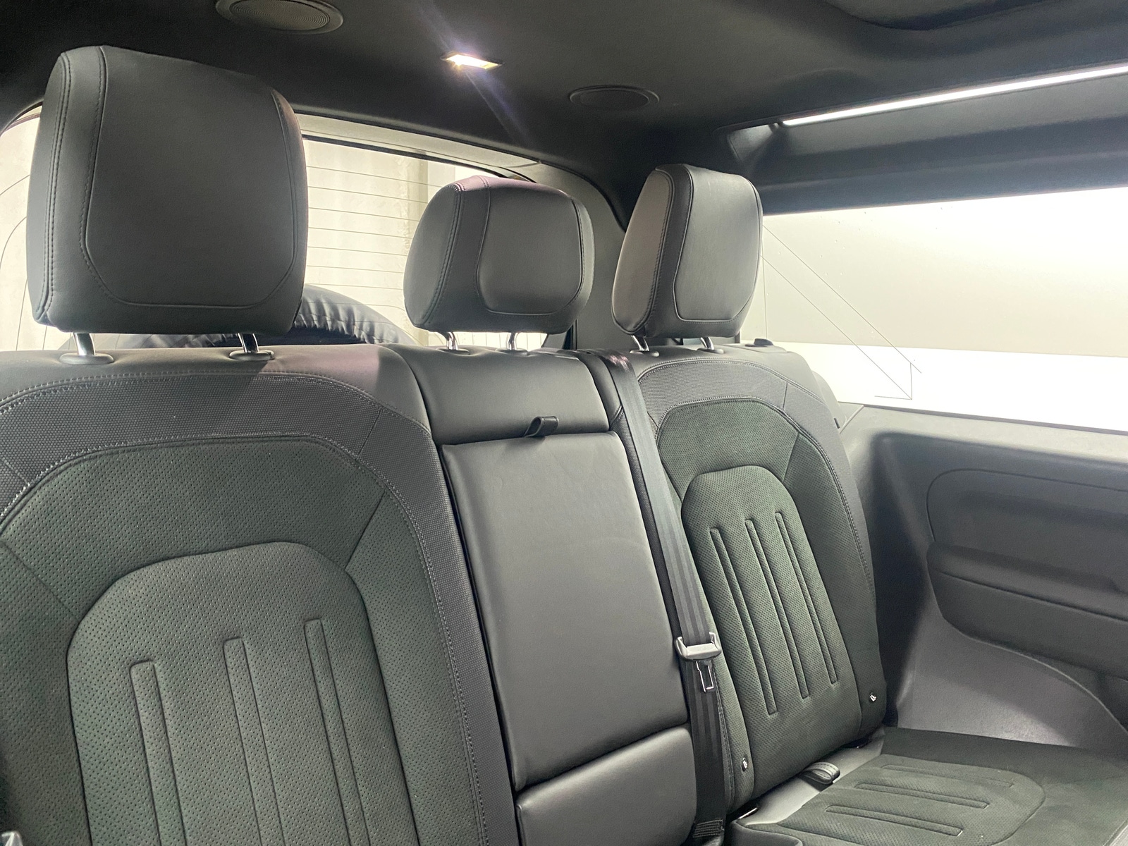 Thumbnail: 2024 Land Rover Defender - 5