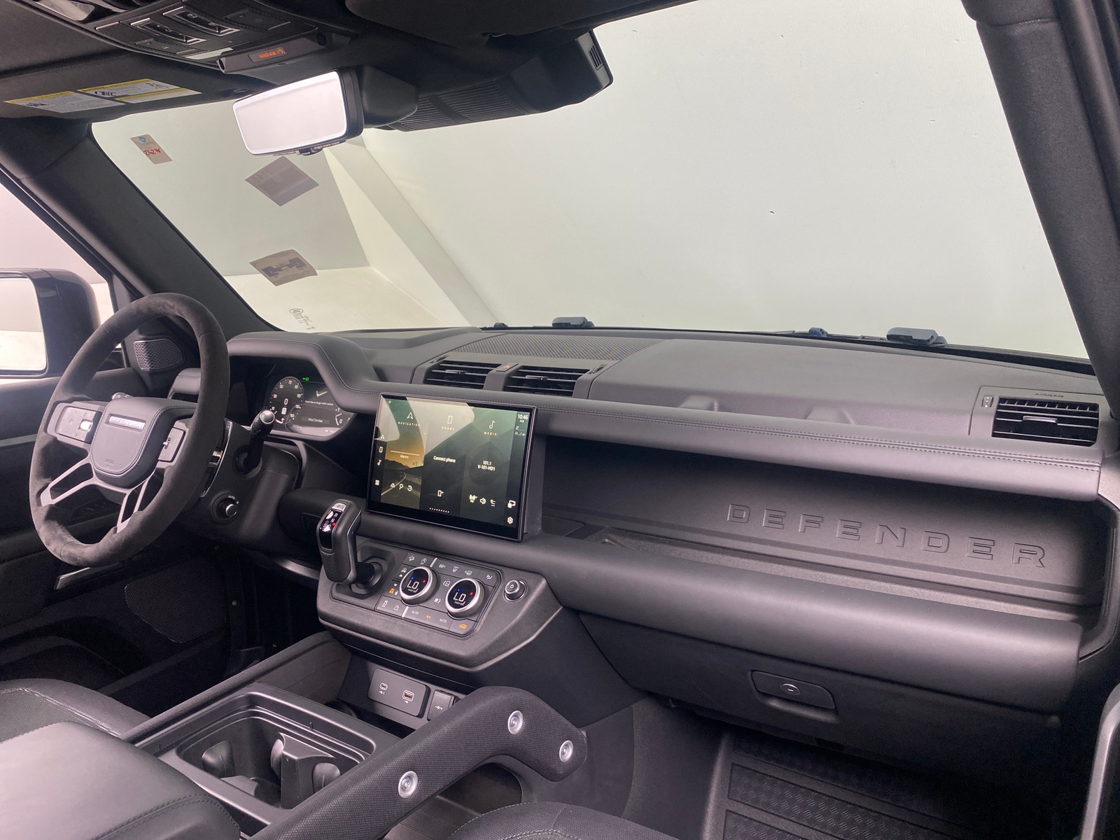 Thumbnail: 2024 Land Rover Defender - 2